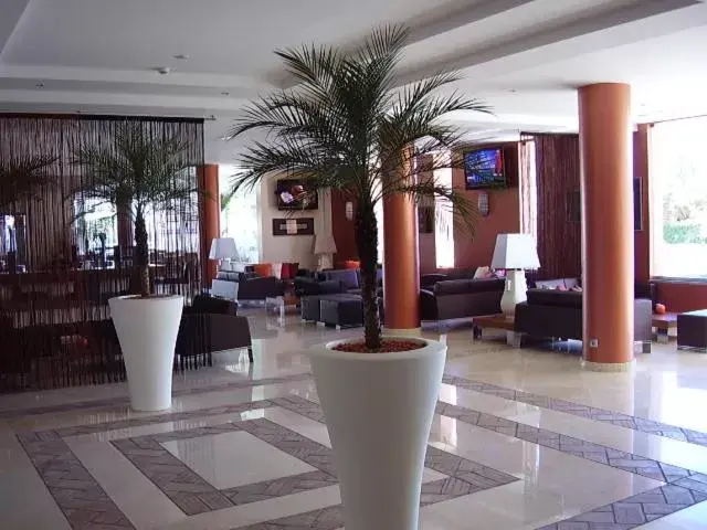 Communal lounge/ TV room, Lounge/Bar in Hotel Praia Sol