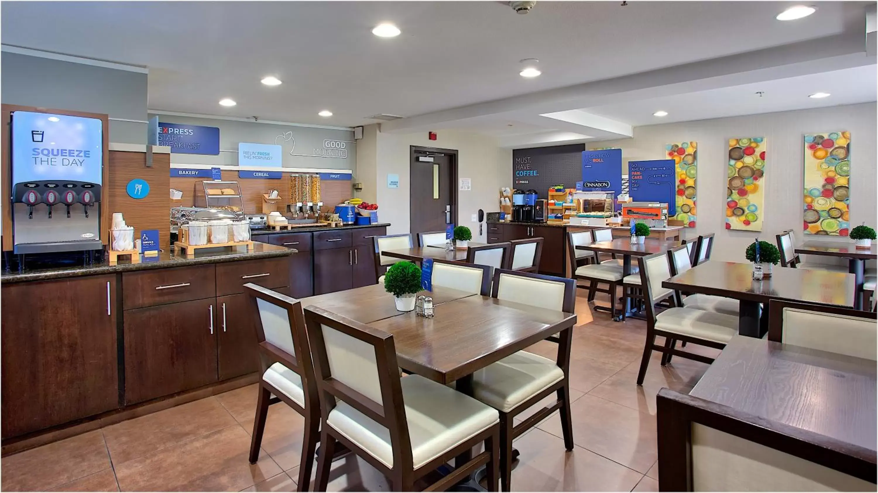 Breakfast, Restaurant/Places to Eat in Holiday Inn Express Costa Mesa, an IHG Hotel