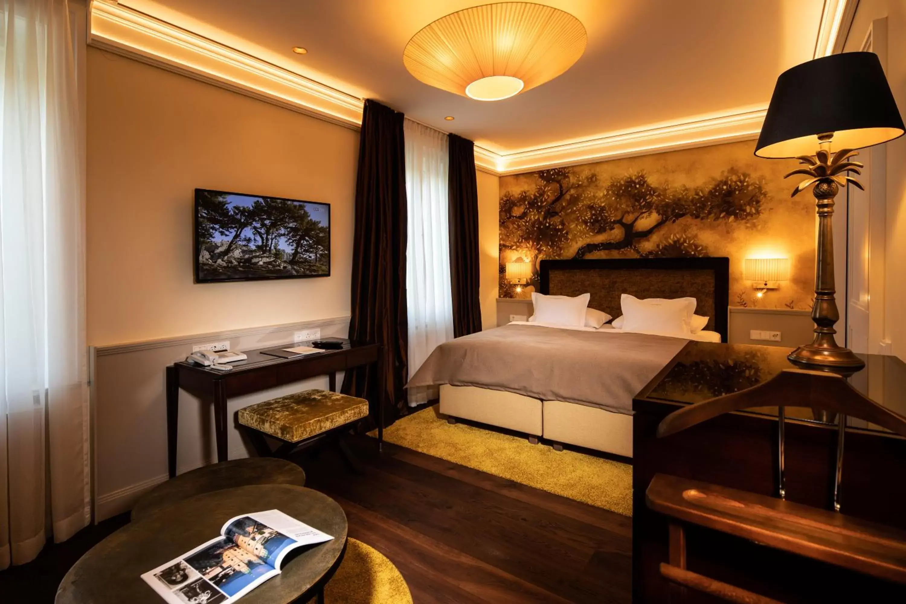 Bedroom, Bed in Hotel Bristol Salzburg Bedroom, Bed in Hotel Bristol Salzburg