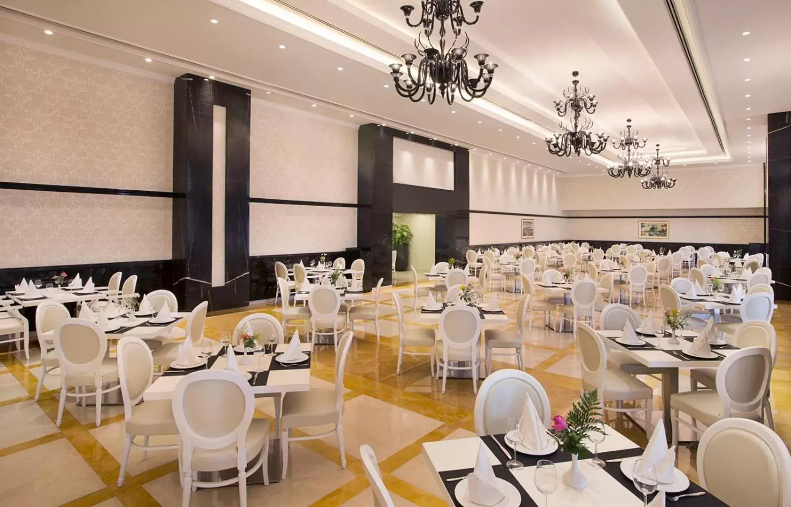 Restaurant/Places to Eat in Babylon Rotana Hotel