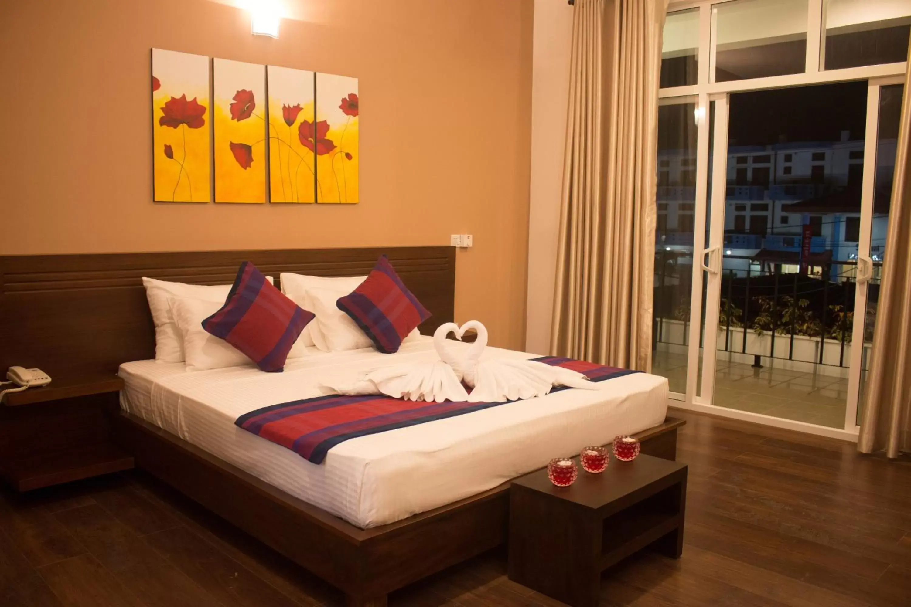 Photo of the whole room, Bed in The Suite 262 Photo of the whole room, Bed in The Suite 262