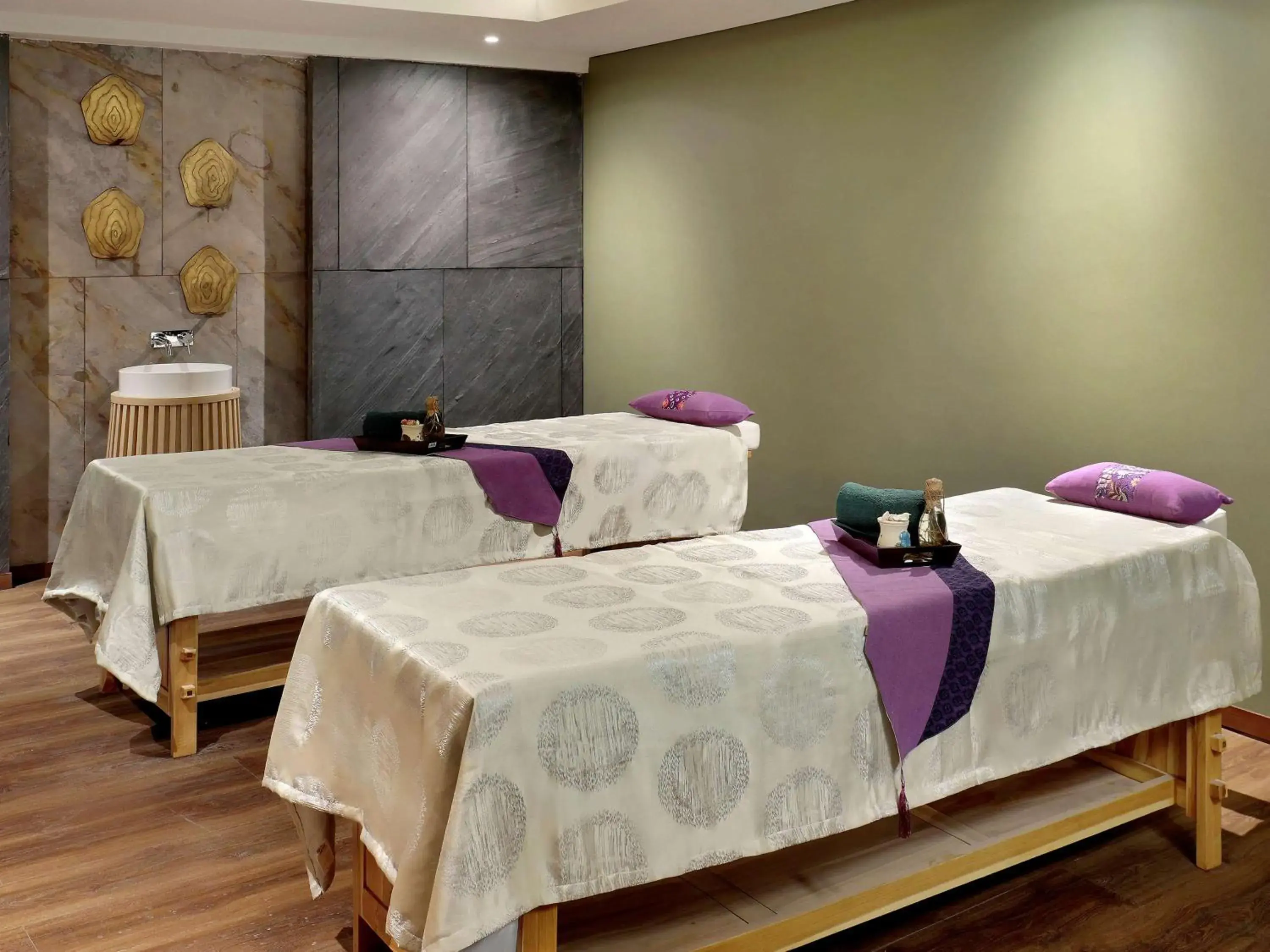 Spa and wellness centre/facilities, Bed in Mercure Makassar Nexa Pettarani