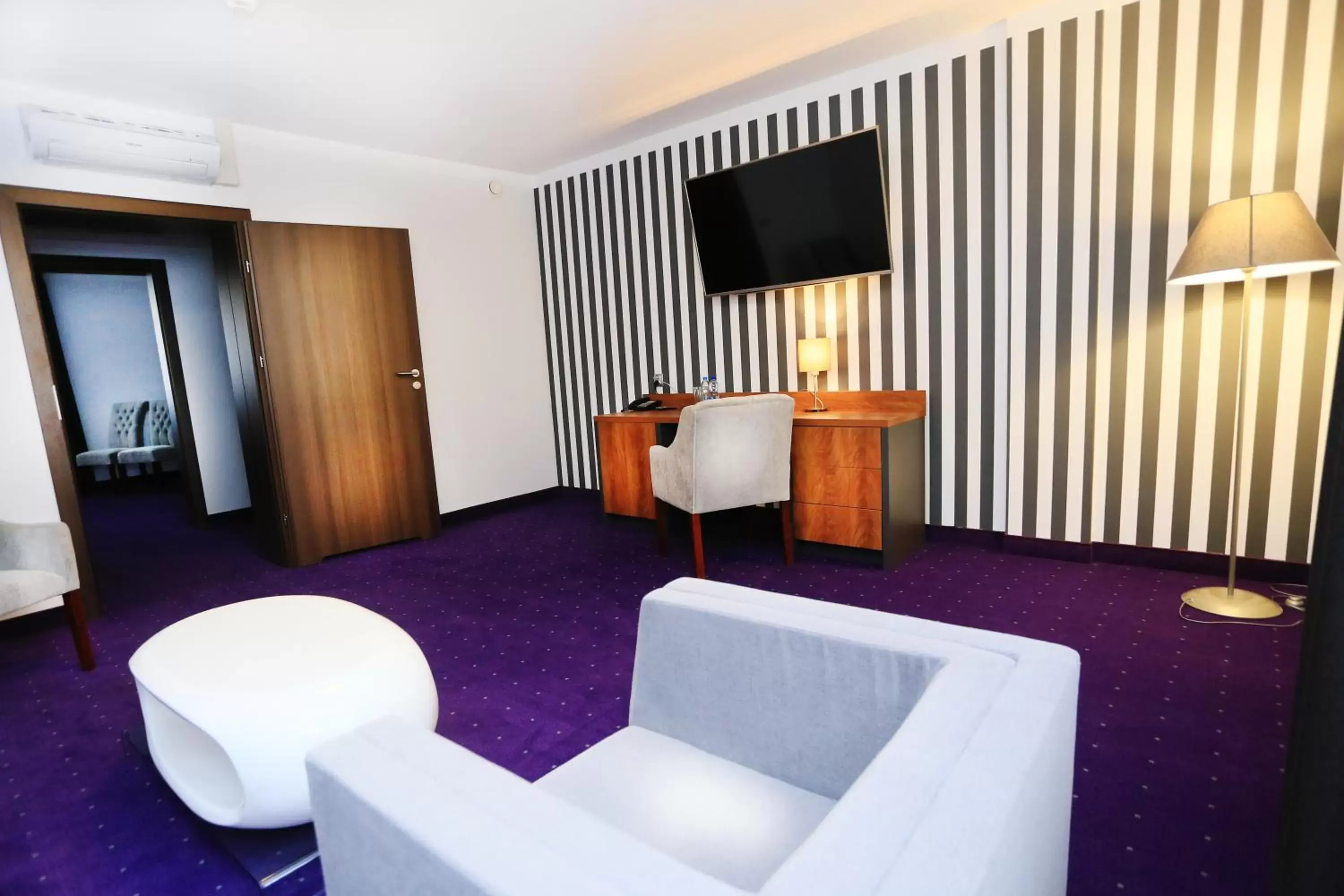 TV and multimedia in Best Western Plus Hotel Olsztyn Old Town