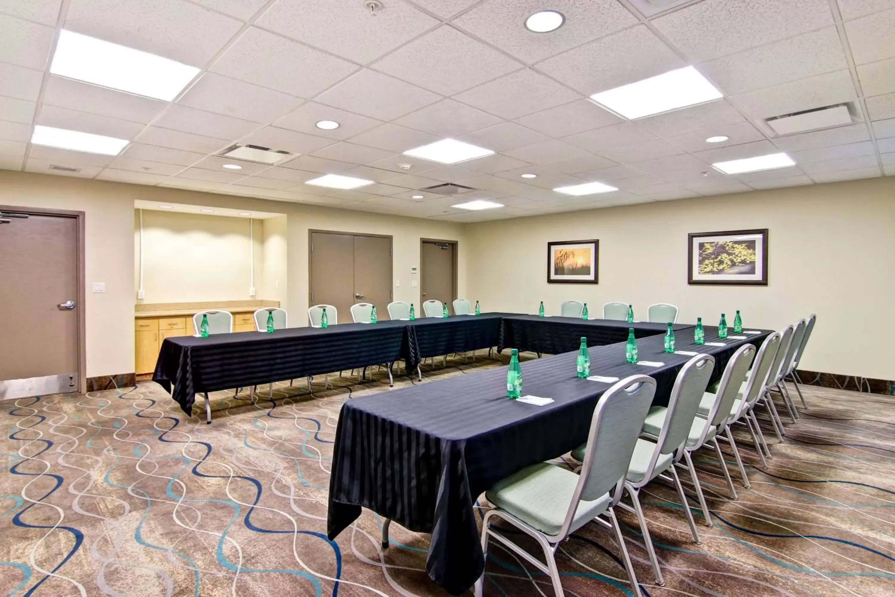 Meeting/conference room in Hampton Inn & Suites Saint John