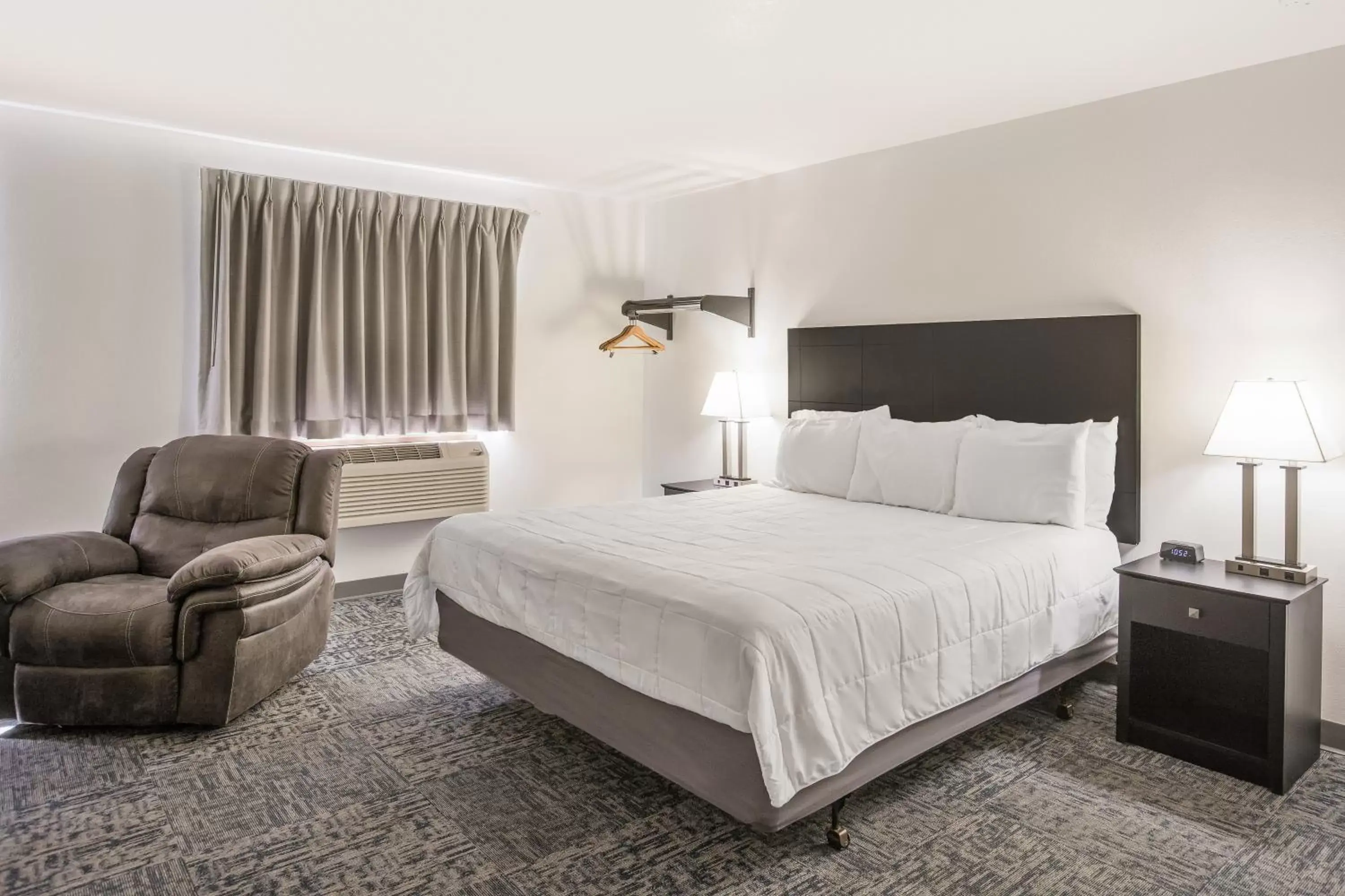 Bed in Americas Best Value Inn & Suites-Birch Run Bed in Americas Best Value Inn & Suites-Birch Run