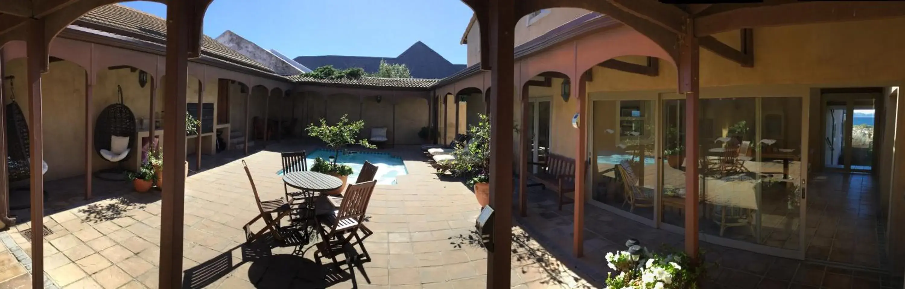 Swimming pool in On The Cliff Guest House