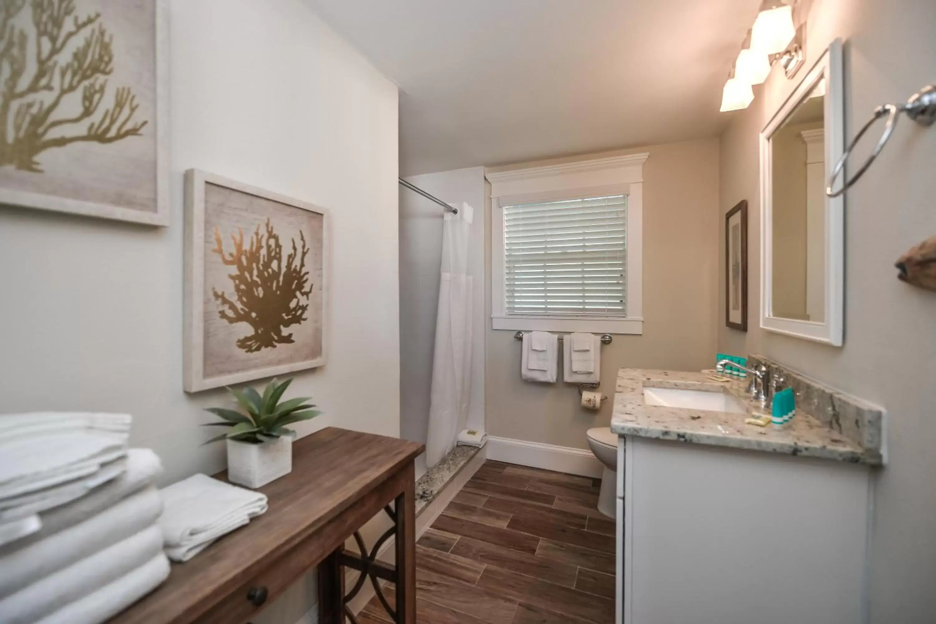 Shower, Bathroom in Tropical Breeze Resort