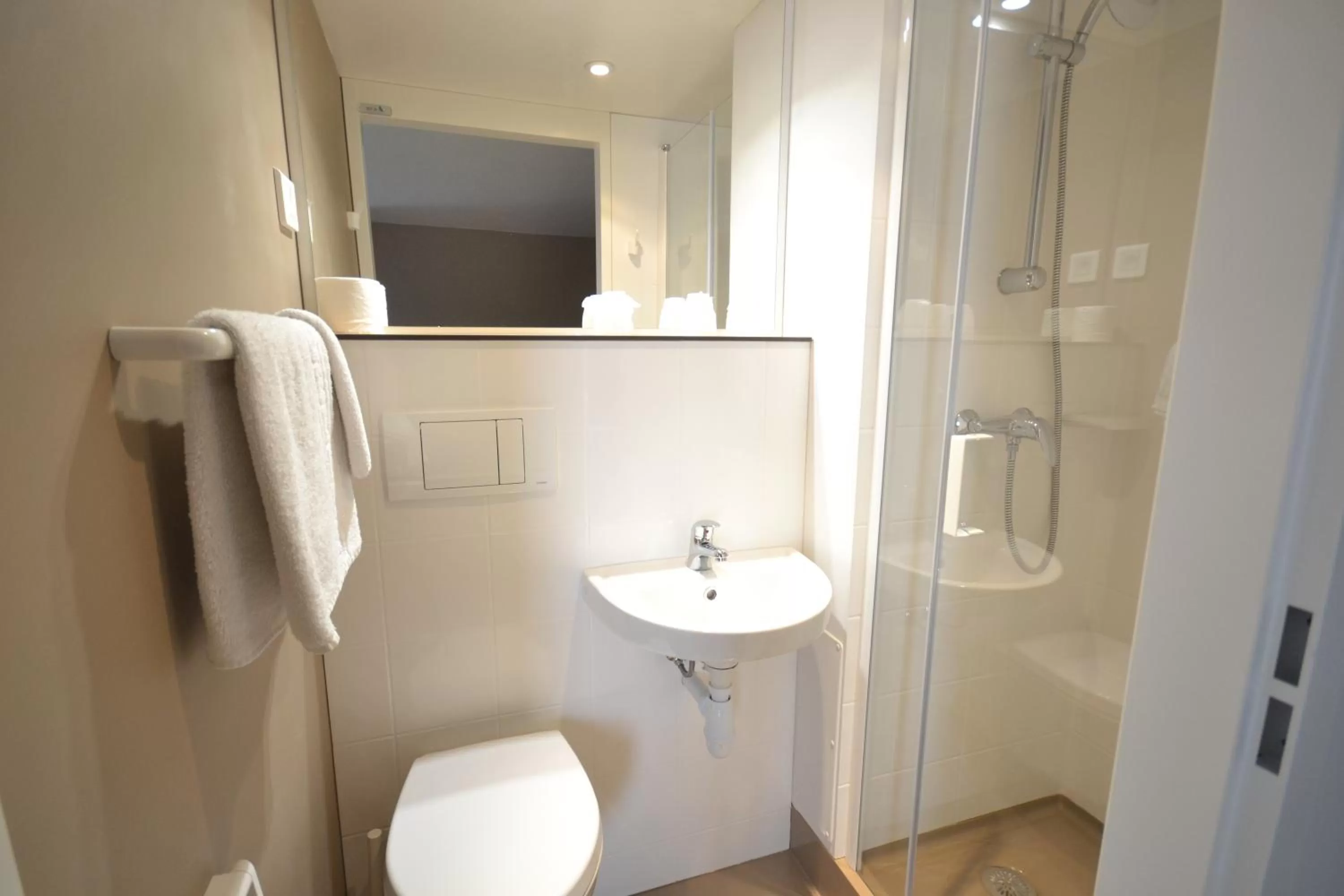 Bathroom in Fasthotel Tours Sud