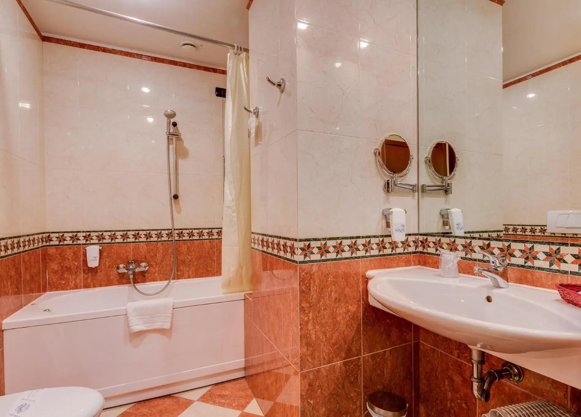 Bathroom in Best Western City Hotel