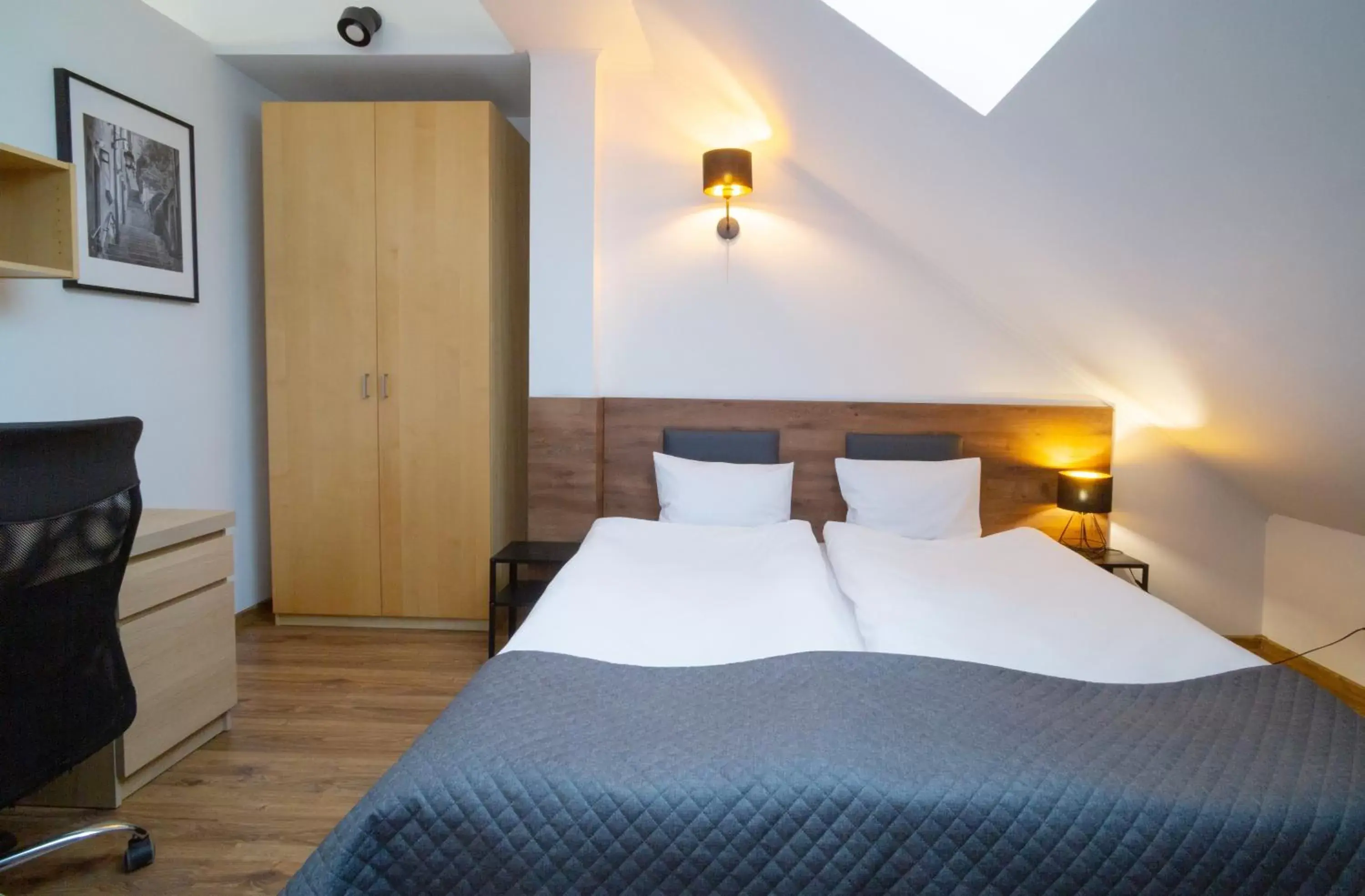 Bedroom, Bed in Warsaw Apartments - Apartamenty Wilanów Bedroom, Bed in Warsaw Apartments - Apartamenty Wilanów