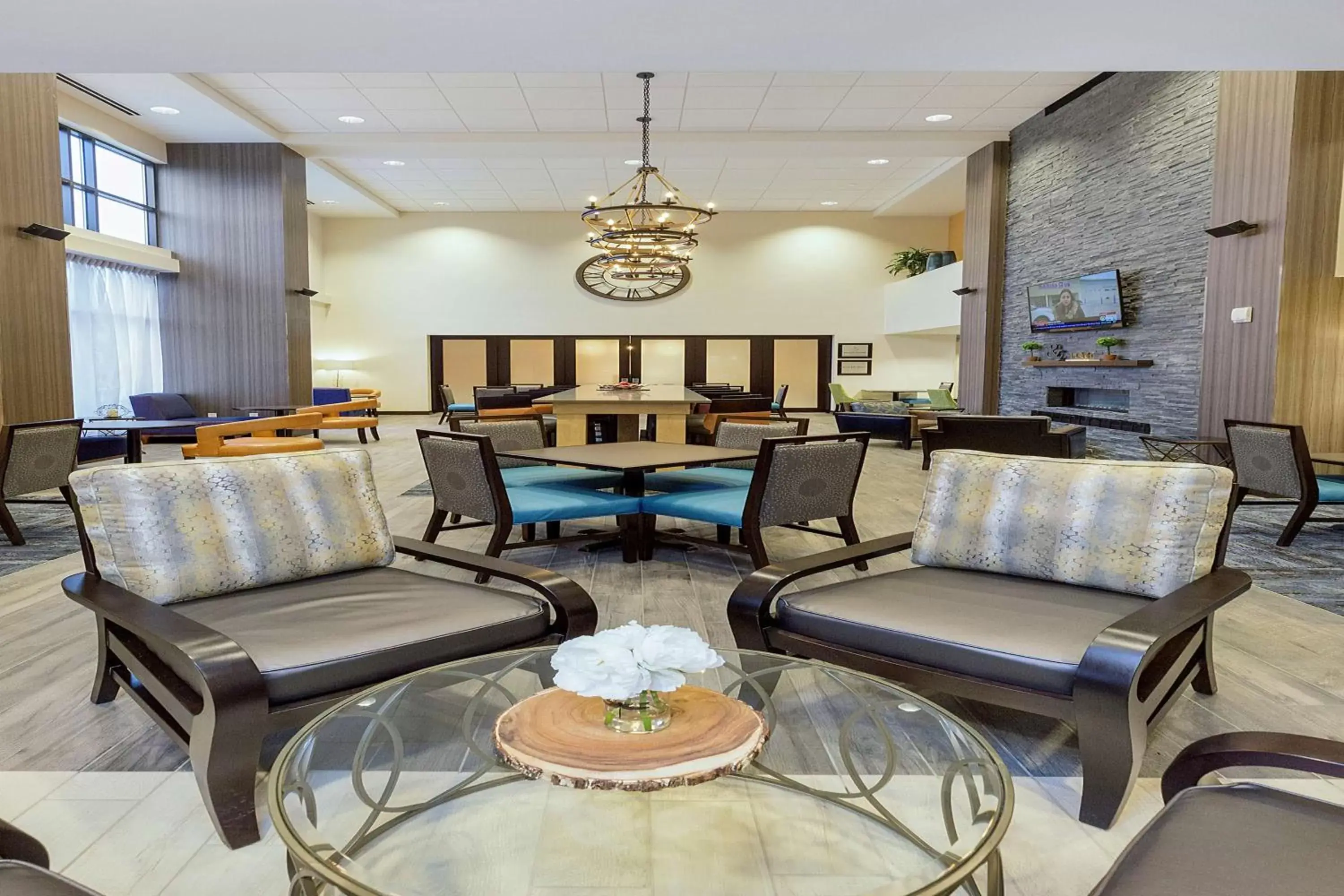 Lobby or reception, Seating Area in Hampton Inn & Suites Morgantown / University Town Centre