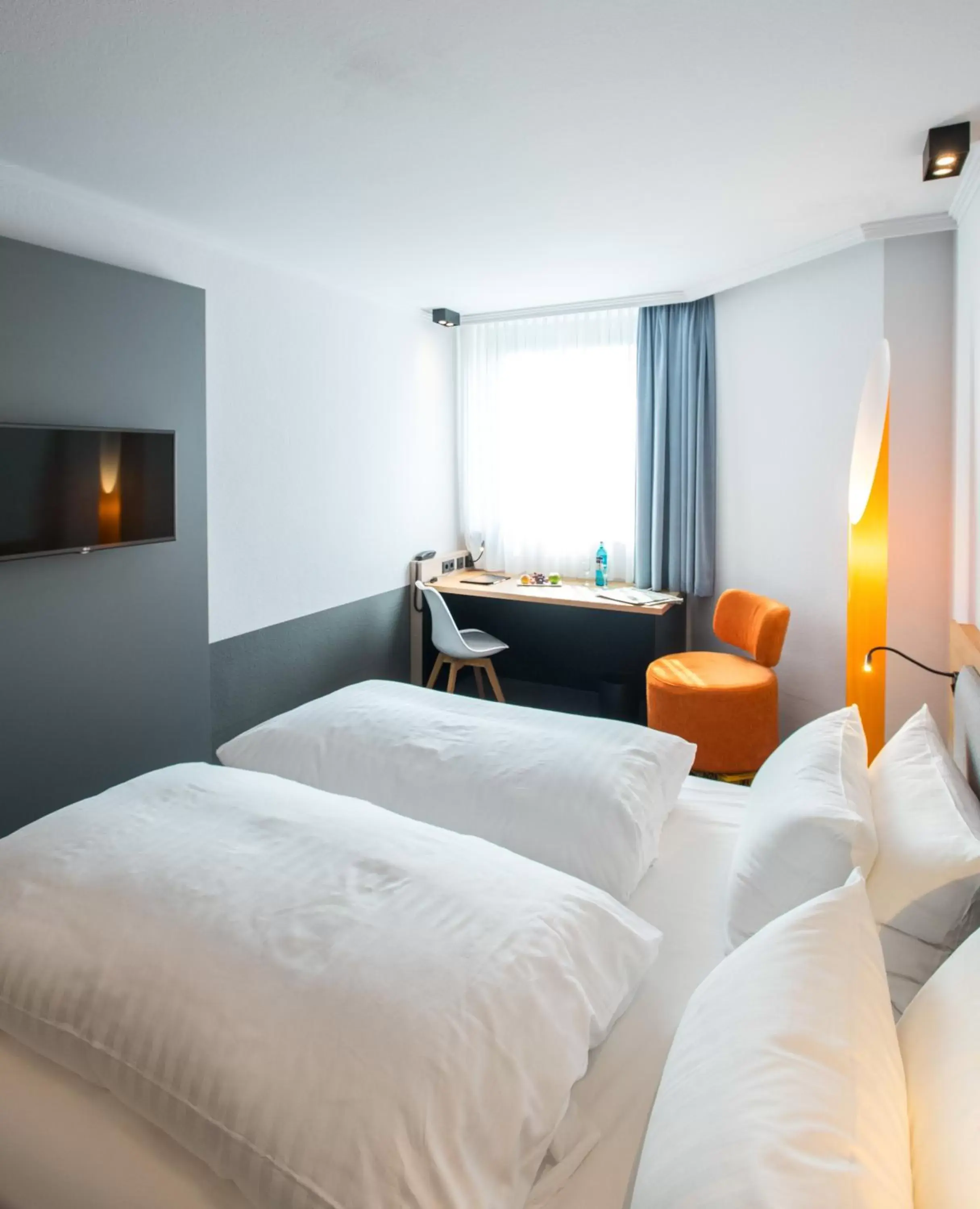 Comfort Single Room - Free City Ticket in Flemings Hotel Wuppertal-Central former Flemings Express Wuppertal