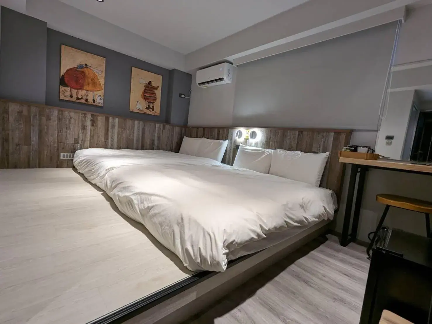 Bed in YESHOME HOTEL