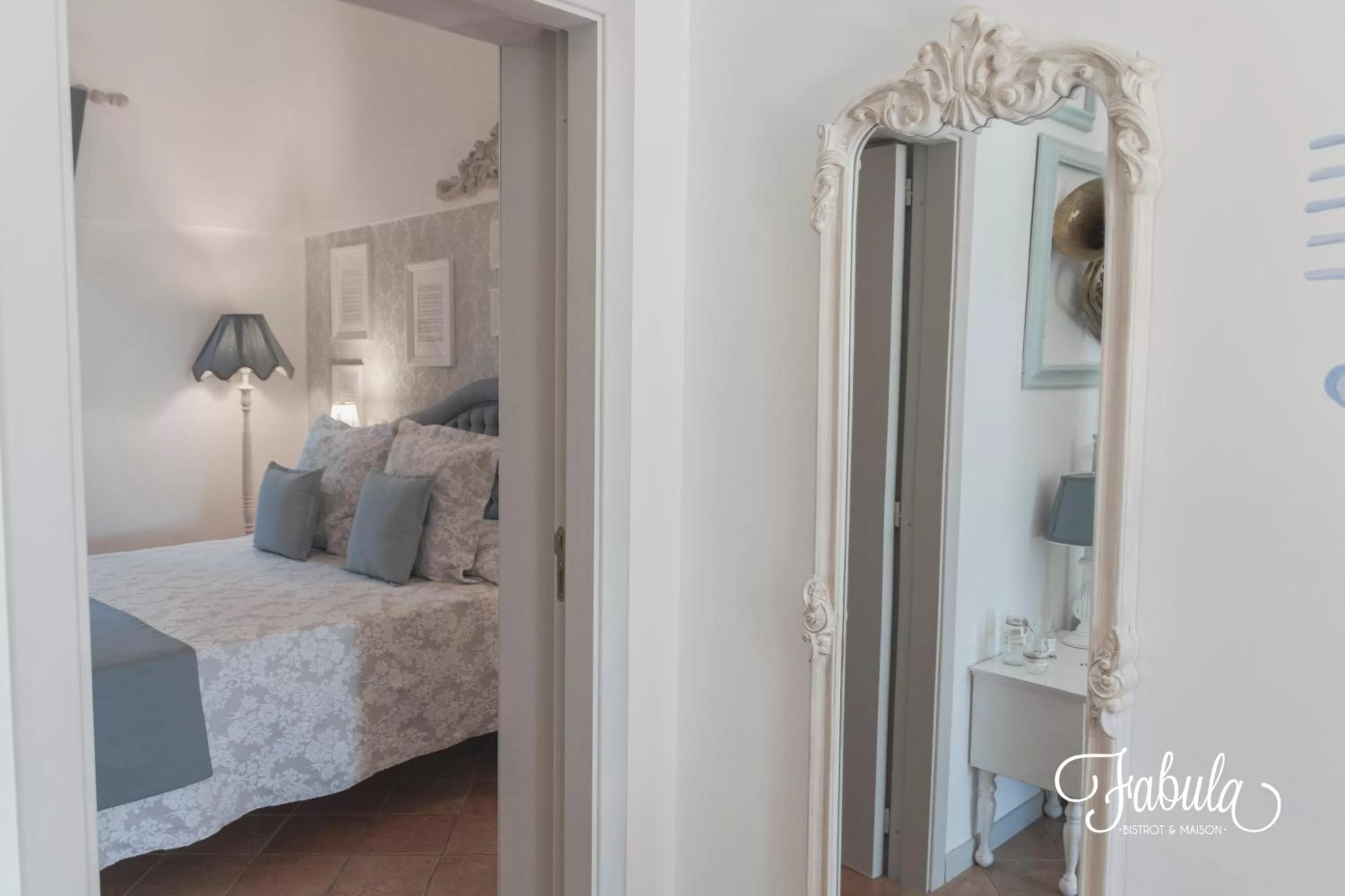 Photo of the whole room, Bed in Masseria Fabula Bistrot & Maison