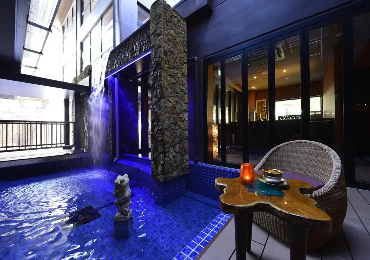 Area and facilities, Swimming Pool in Balinese onsen ryokan Hakone Airu