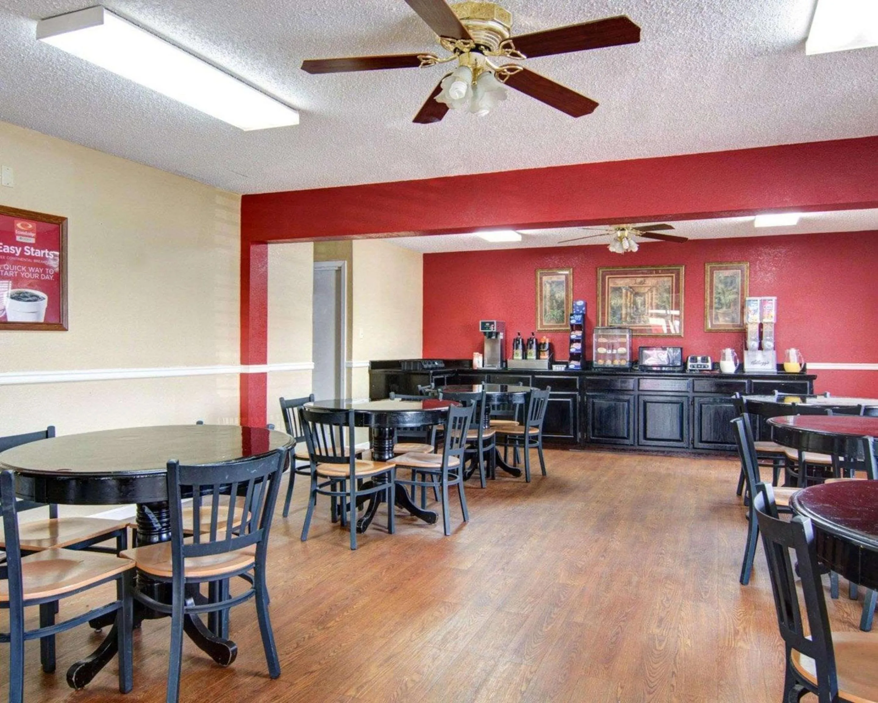 Restaurant/places to eat in Econo Lodge Pine Bluff