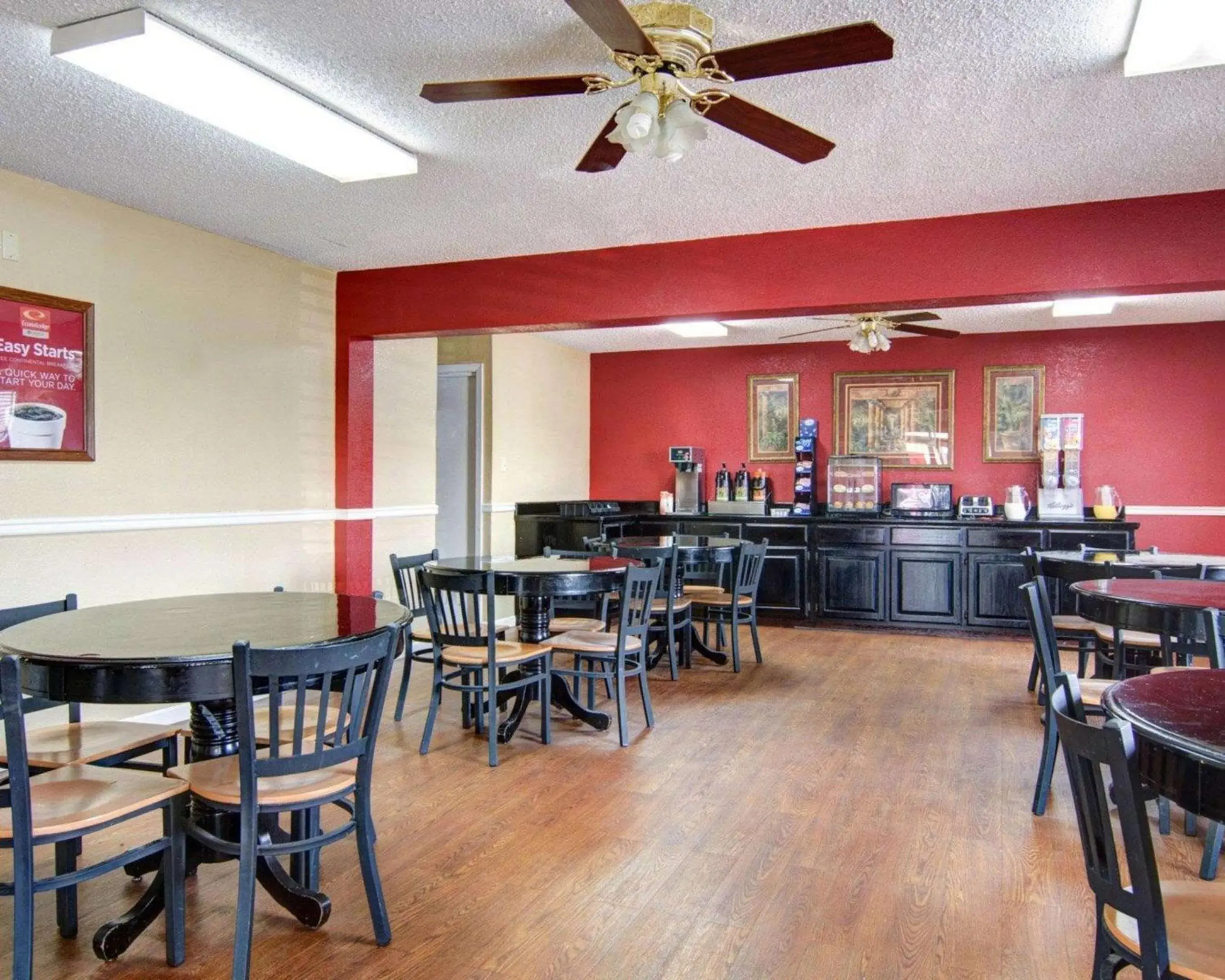 Restaurant/Places to Eat in Econo Lodge Pine Bluff