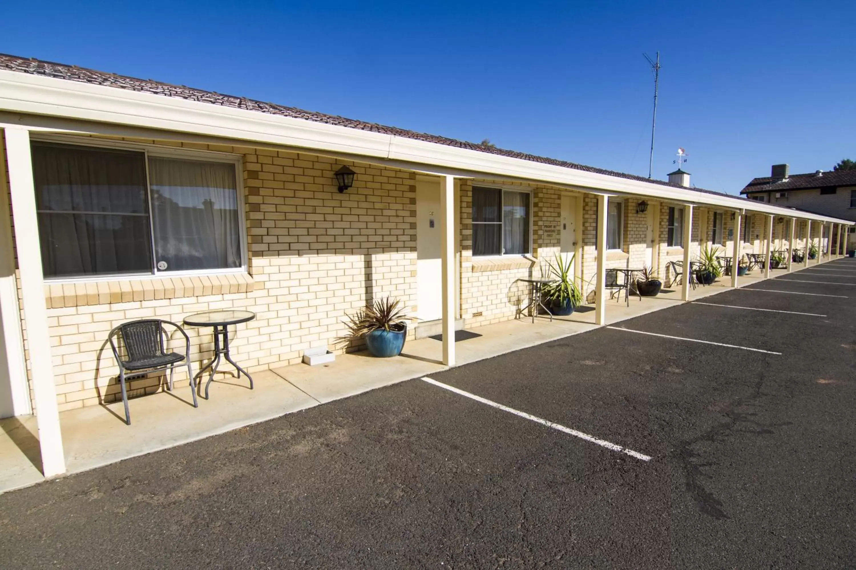 Patio, Property Building in Green Gables Motel