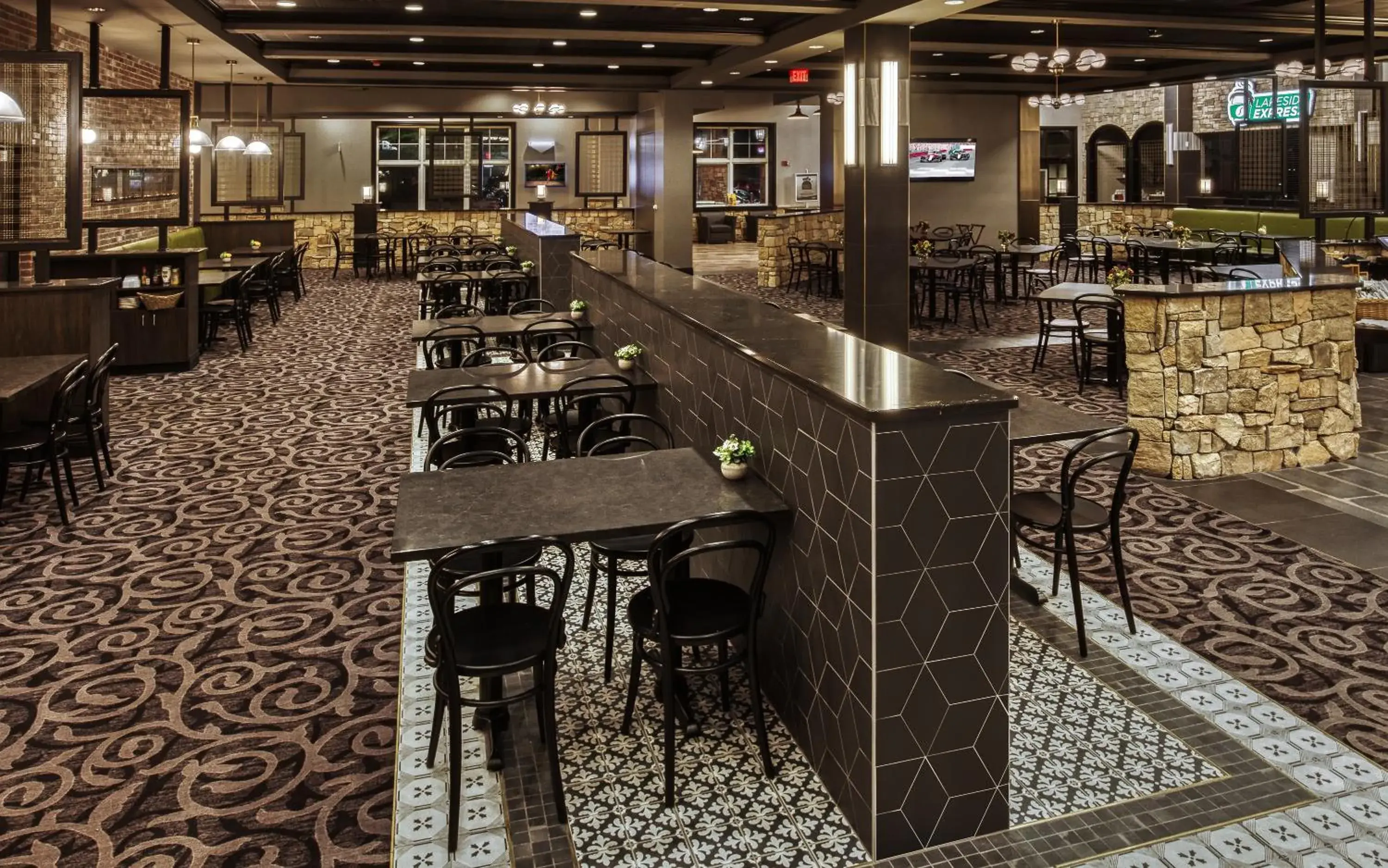 Restaurant/Places to Eat in Lakeside Hotel Casino