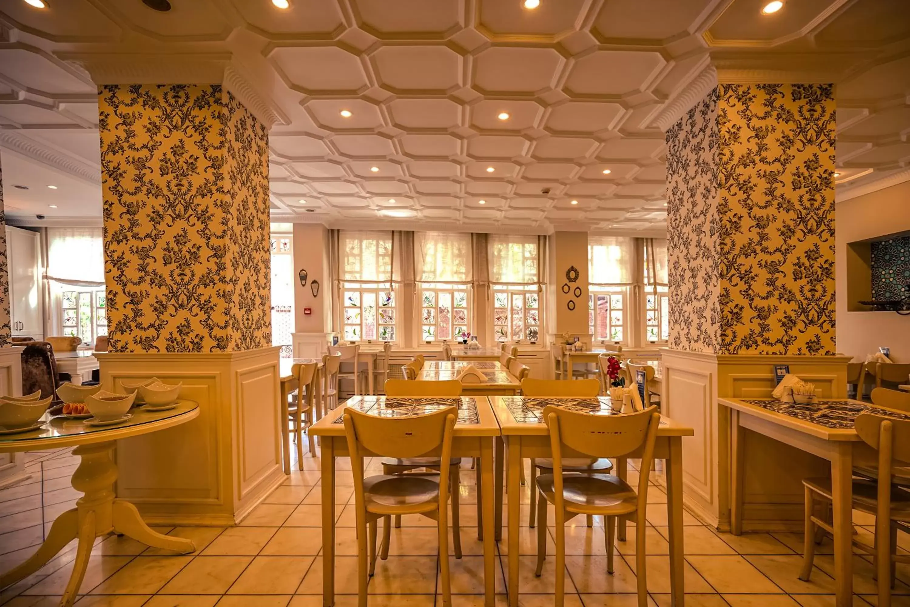 Dining area, Restaurant/Places to Eat in Avicenna Hotel Sultanahmet
