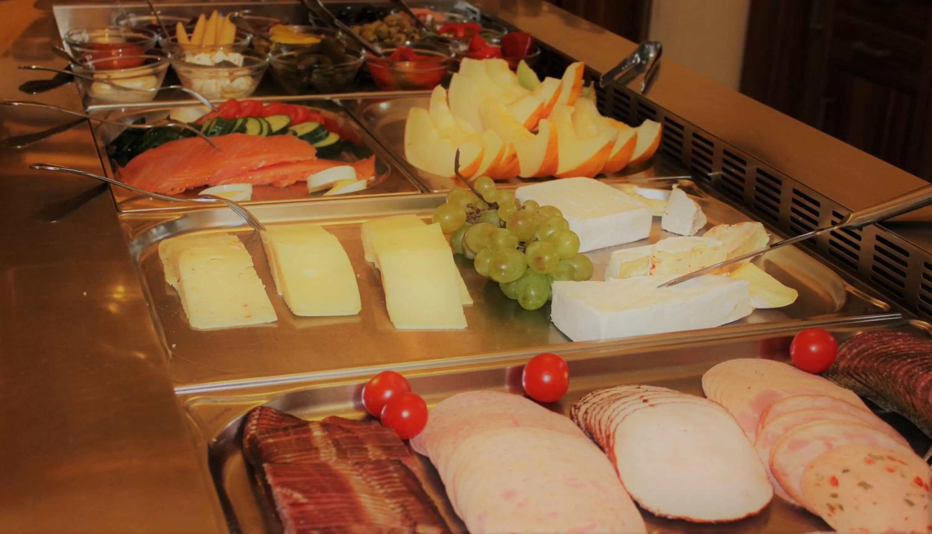 Buffet breakfast in Hotel Germersheimer Hof