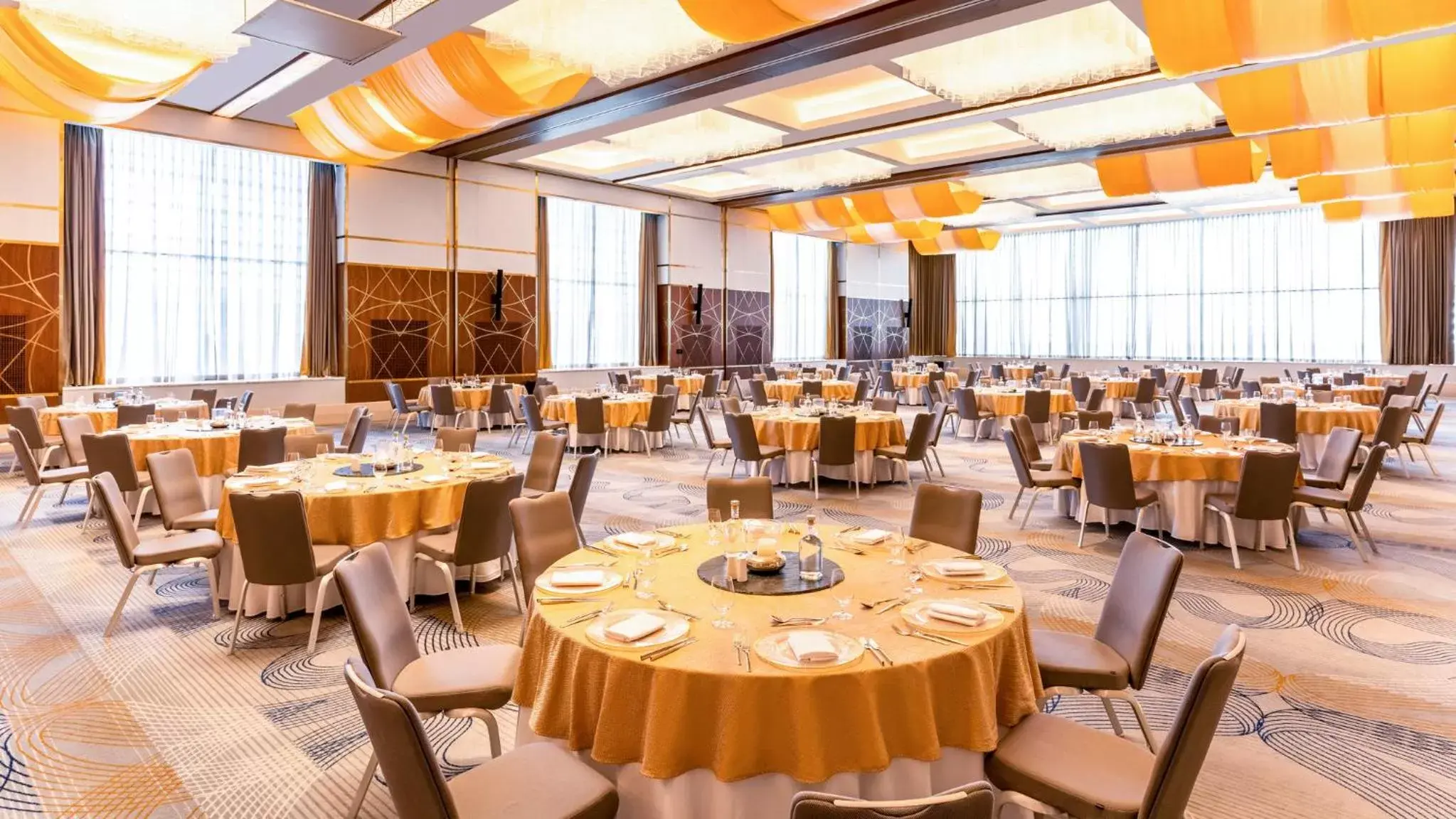 Banquet/Function facilities, Restaurant/Places to Eat in Grand Plaza Mövenpick
