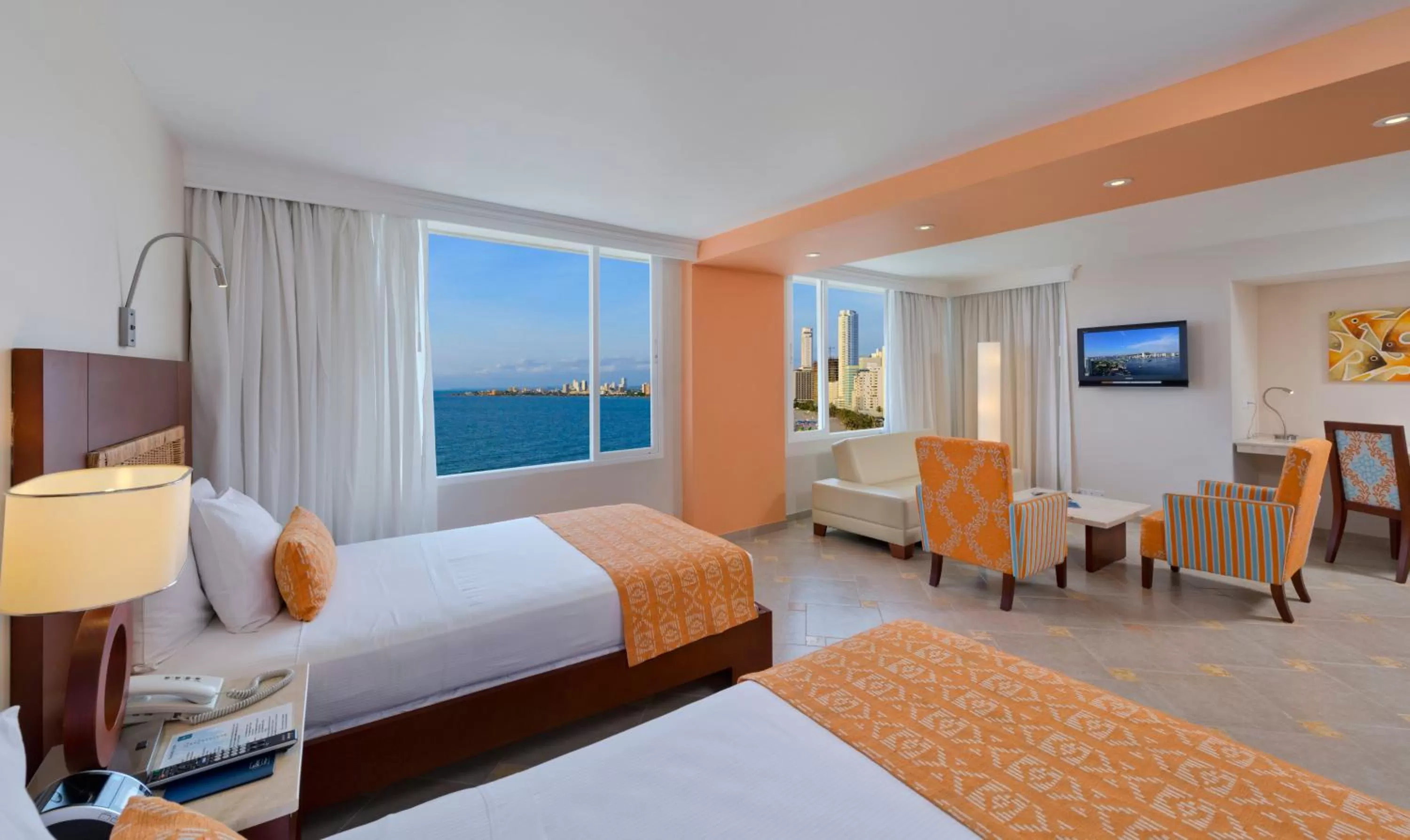 Photo of the whole room, Bed in Hotel Dann Cartagena