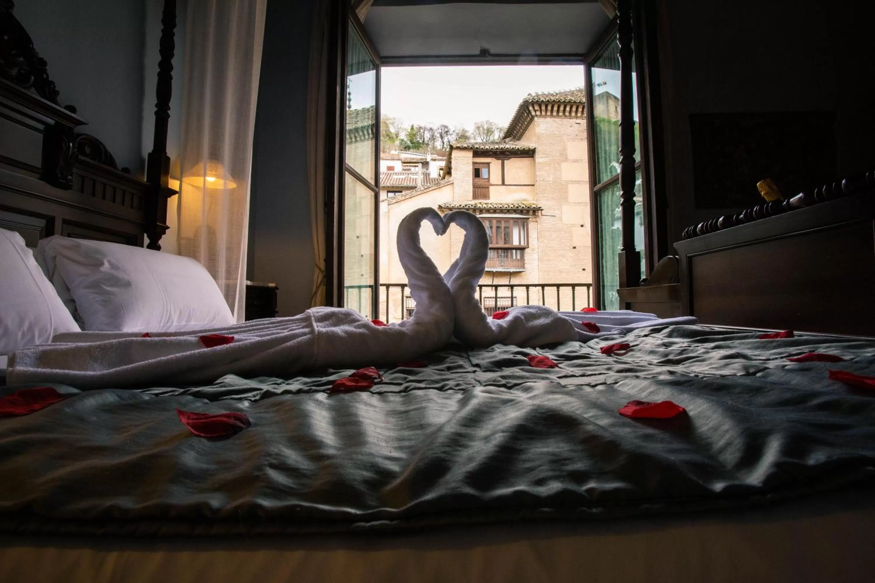 Balcony/Terrace, Bed in Palacio de Mariana Pineda