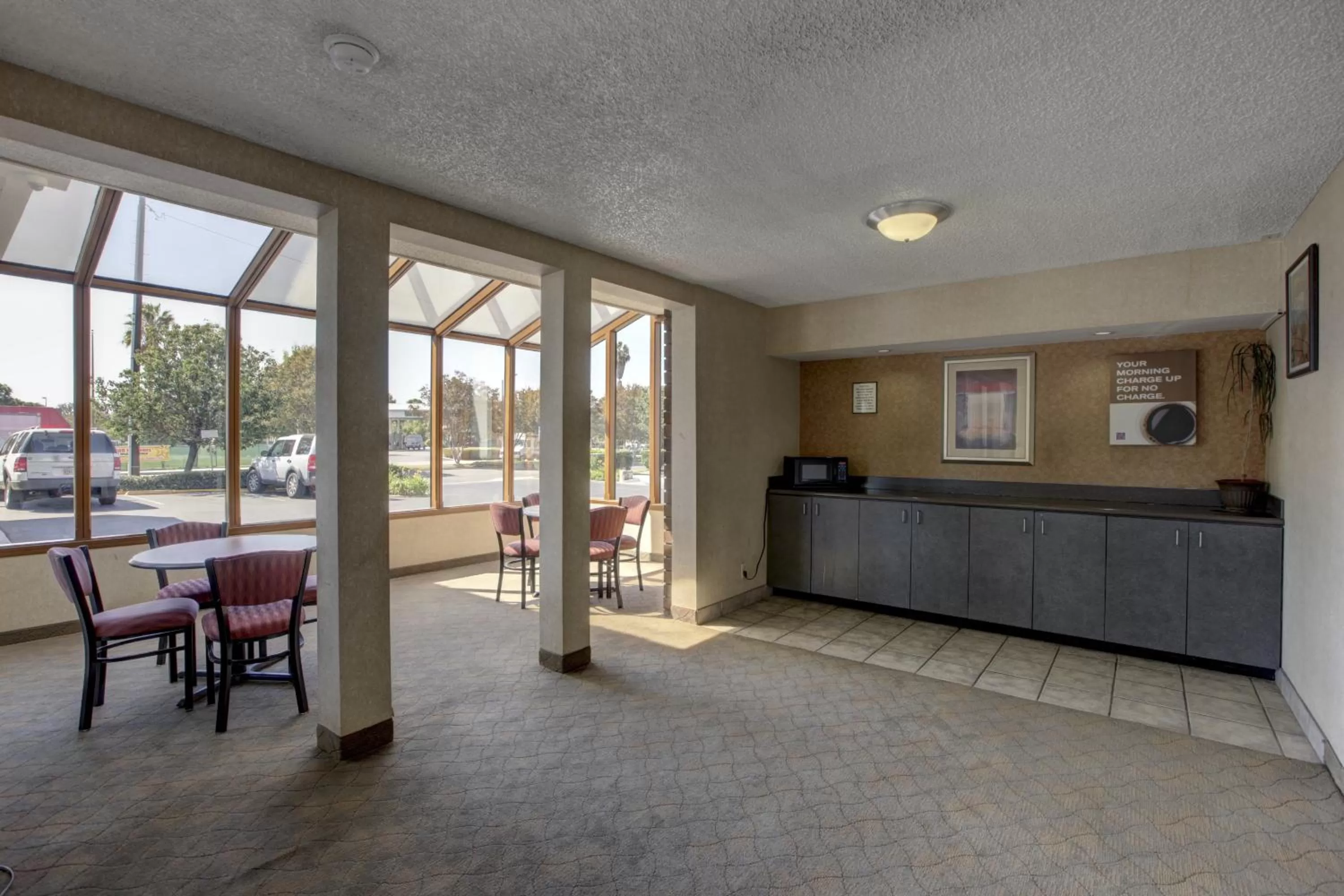 Lounge or bar in Motel 6-Santa Ana, CA - Irvine - Orange County Airport