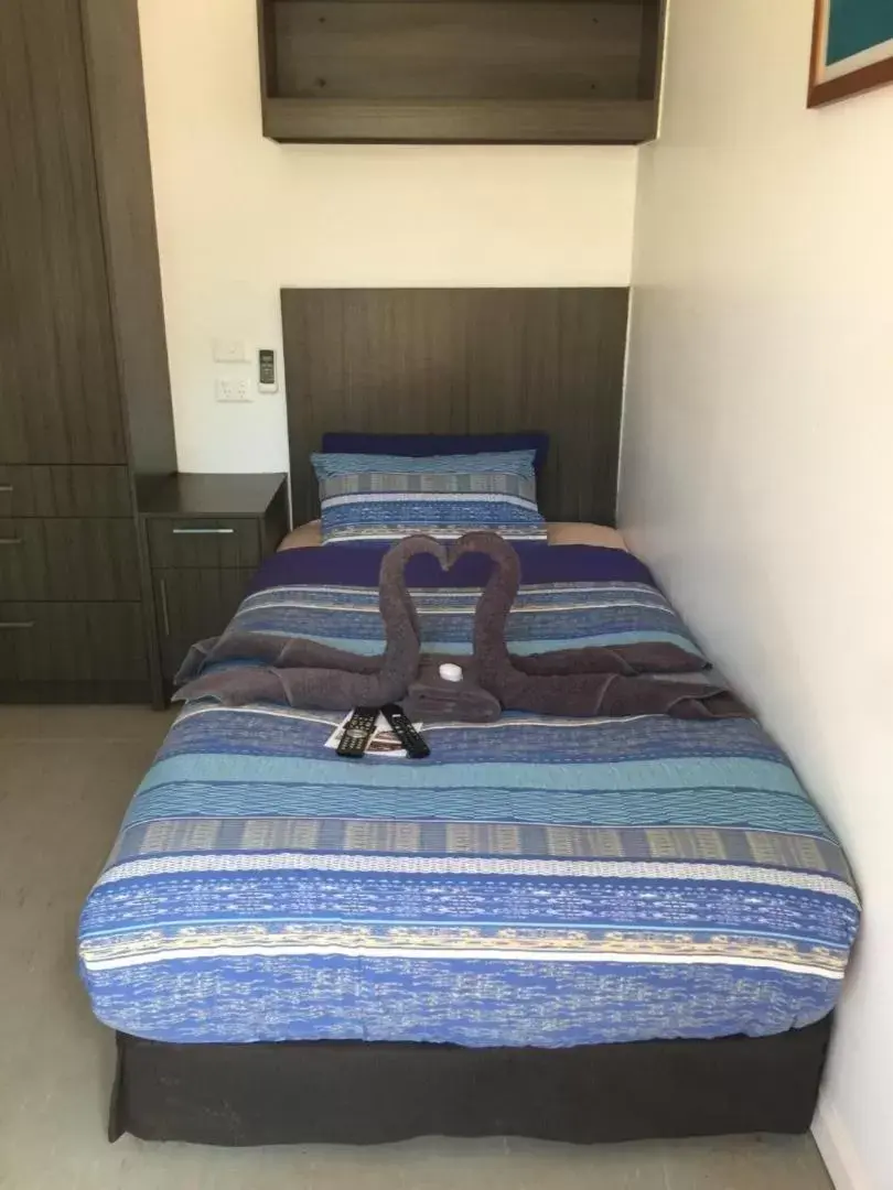 Single Room - single occupancy in Capricorn Village Single Room - single occupancy in Capricorn Village