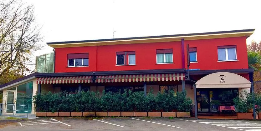 Property Building in Treviso Rooms