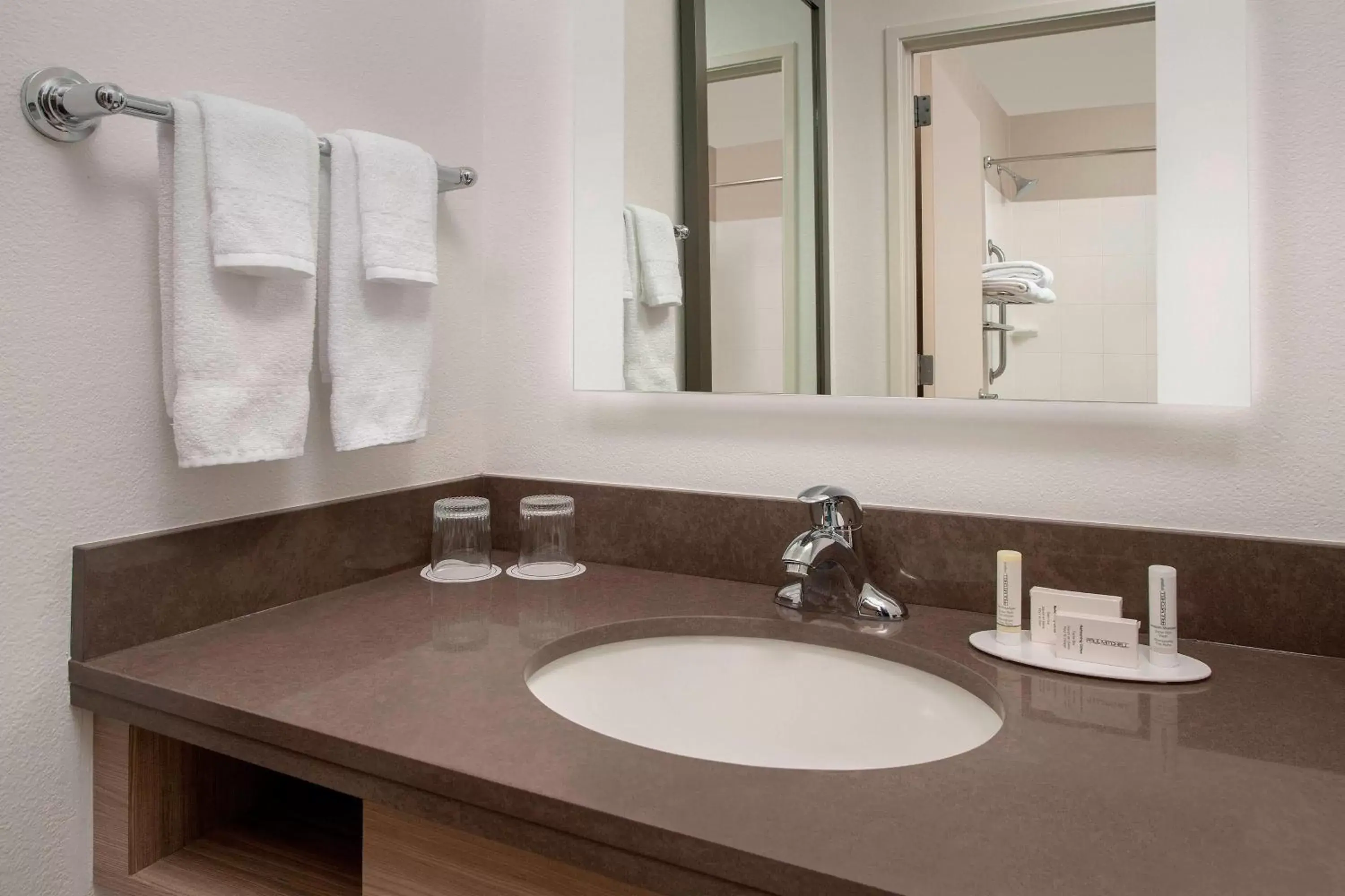 Bathroom in SpringHill Suites by Marriott Portland Hillsboro