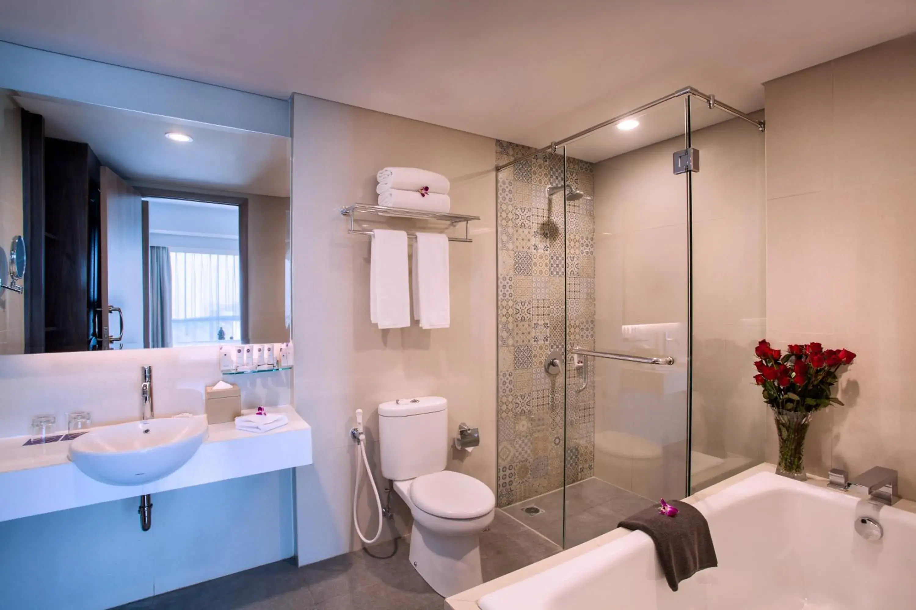 Bathroom in Grand Mercure Yogyakarta Adi Sucipto