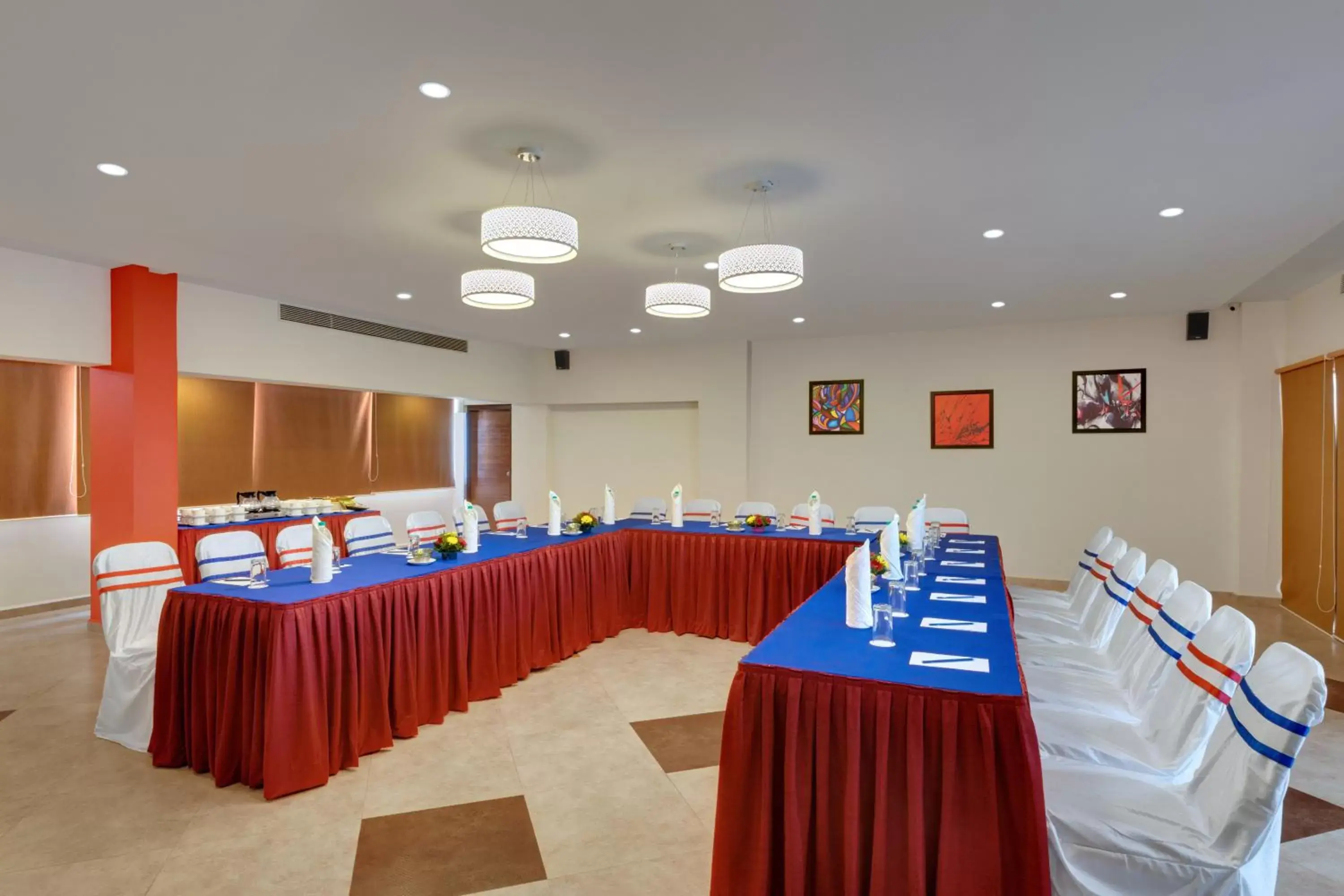 Banquet/Function facilities in Best Western Alkapuri