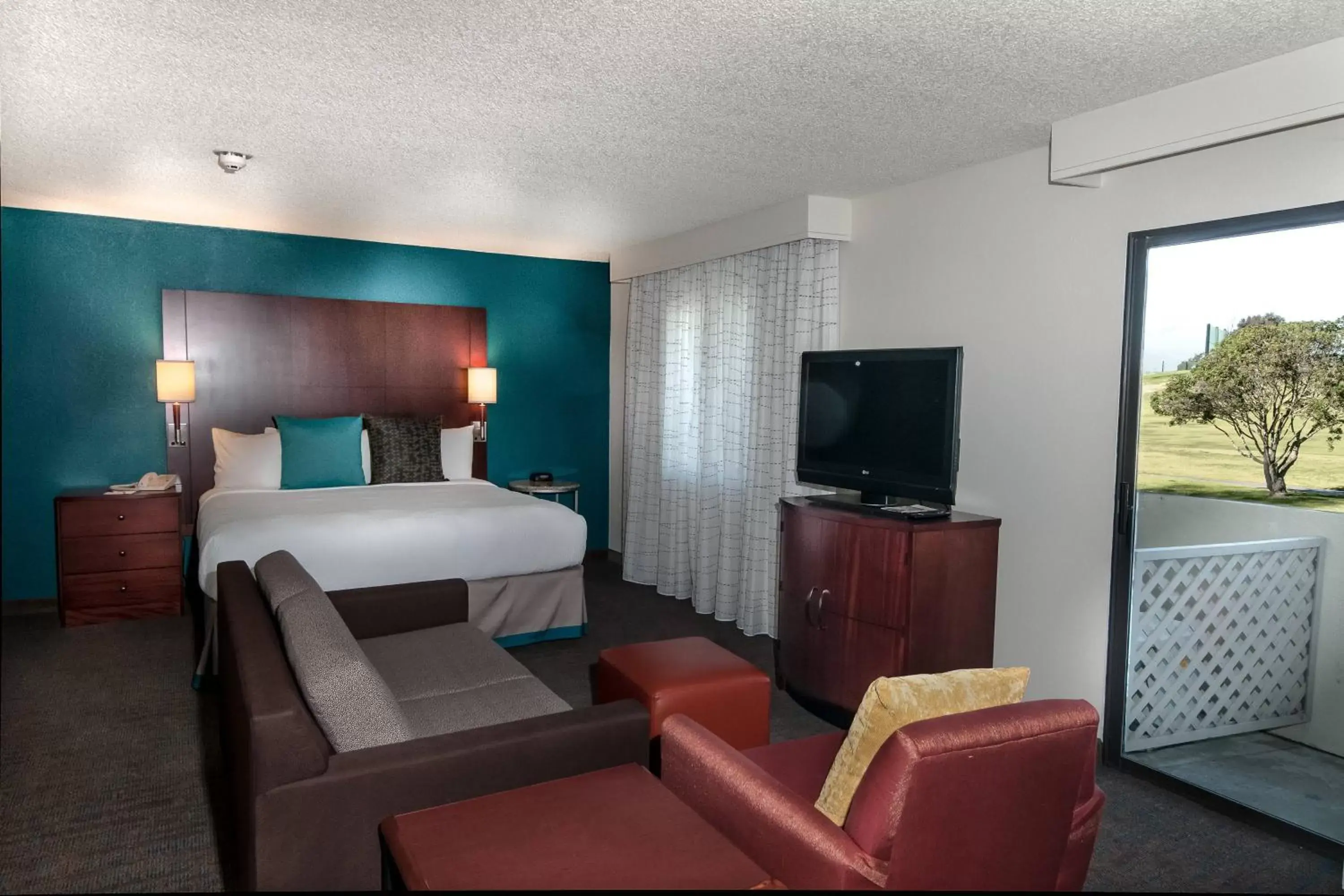 Photo of the whole room in Residence Inn by Marriott Oxnard River Ridge