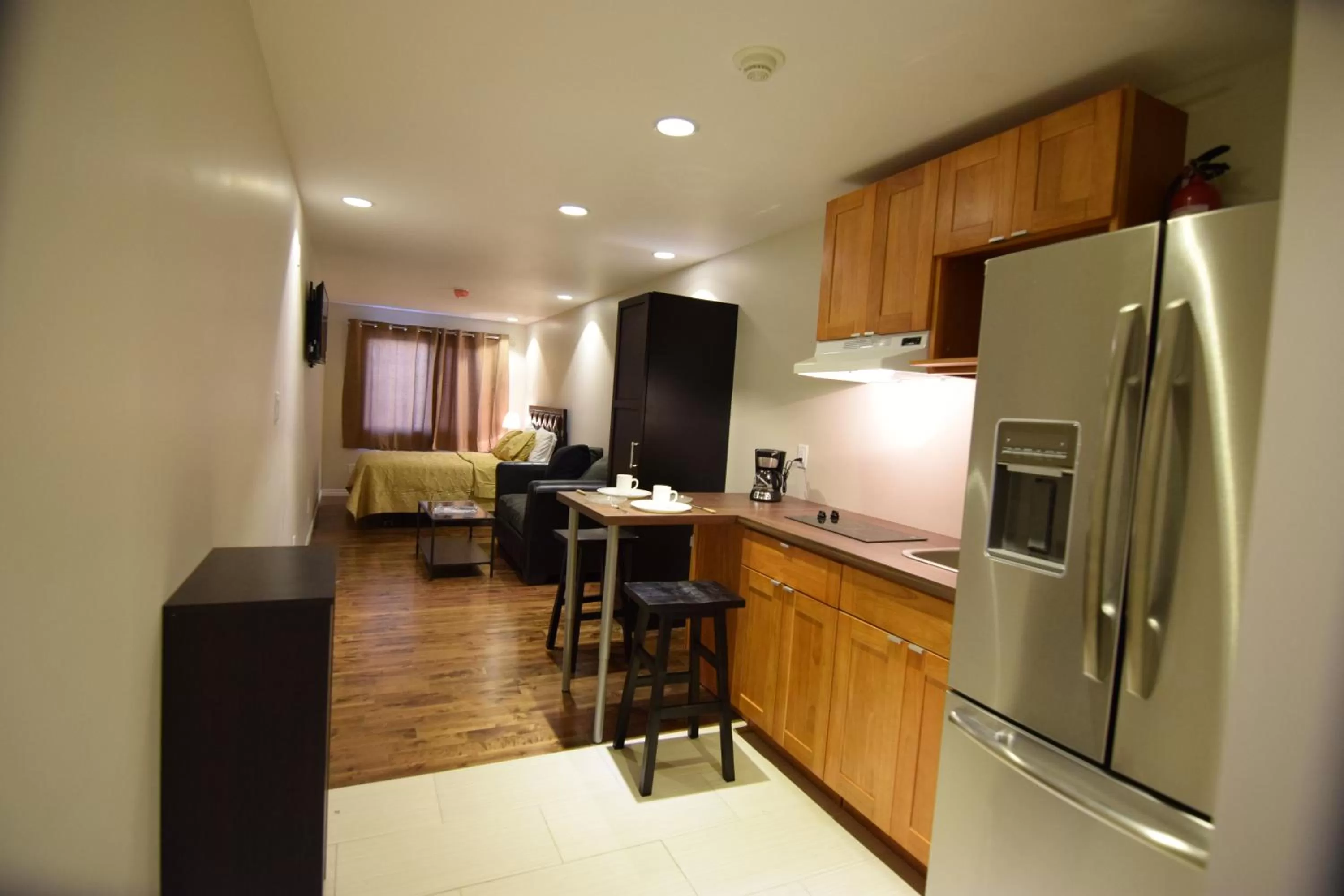 Kitchen or kitchenette in The Lion Inn & Suites