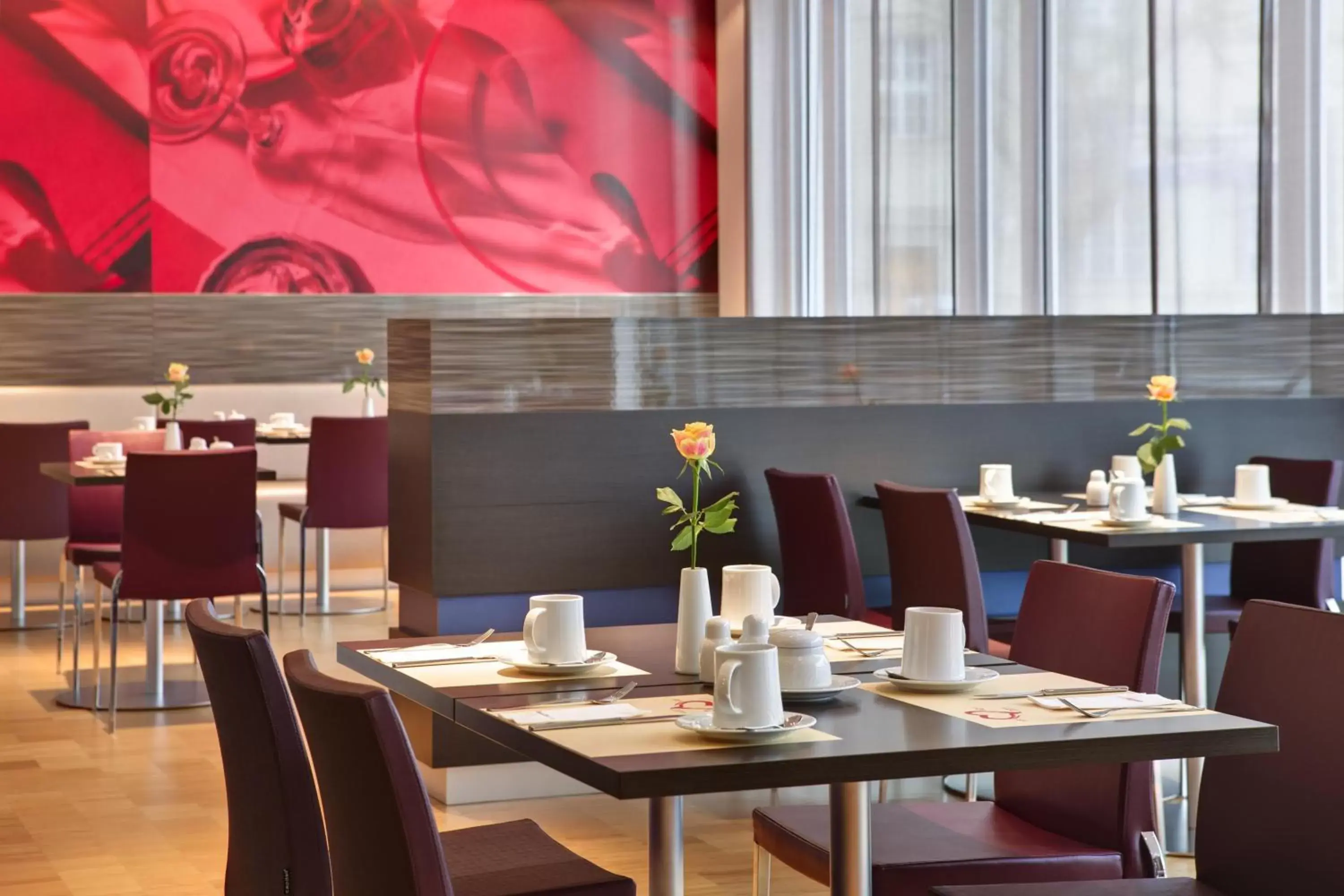 Restaurant/Places to Eat in IntercityHotel Darmstadt