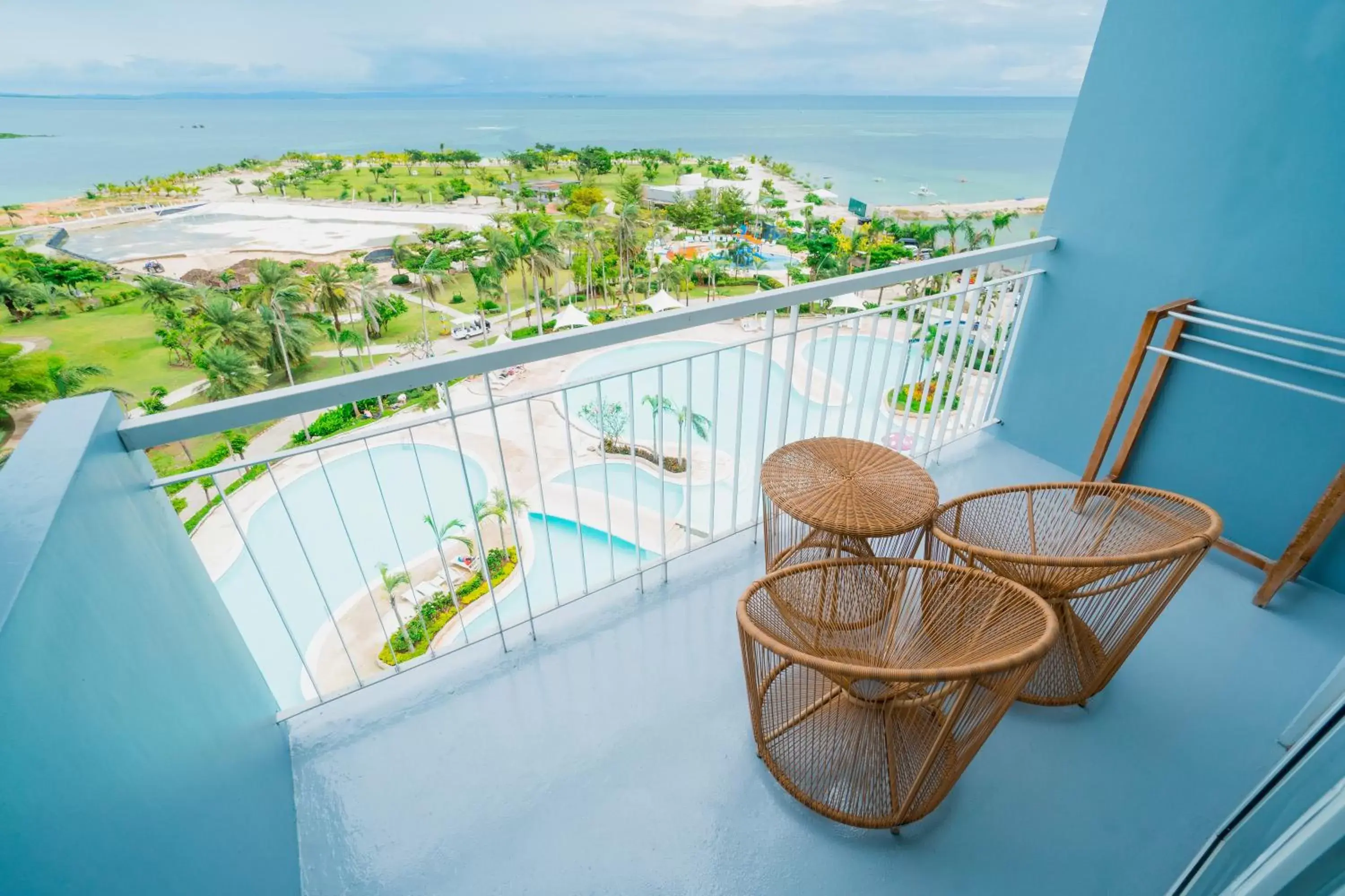 Sea view, Balcony/Terrace in Solea Mactan Resort