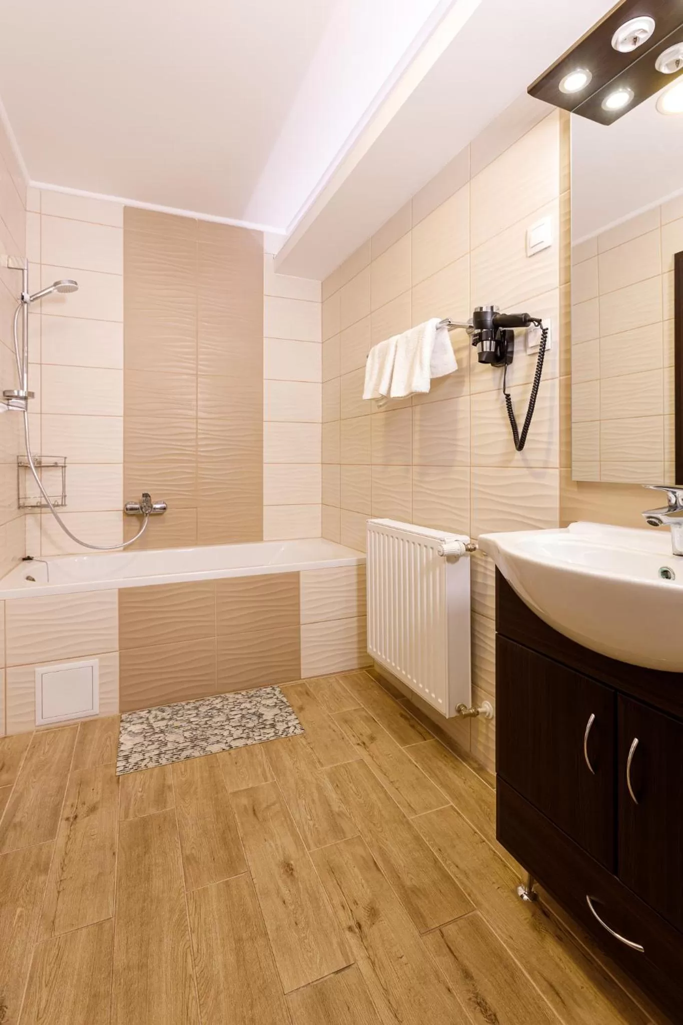 Central Panzió Gyula