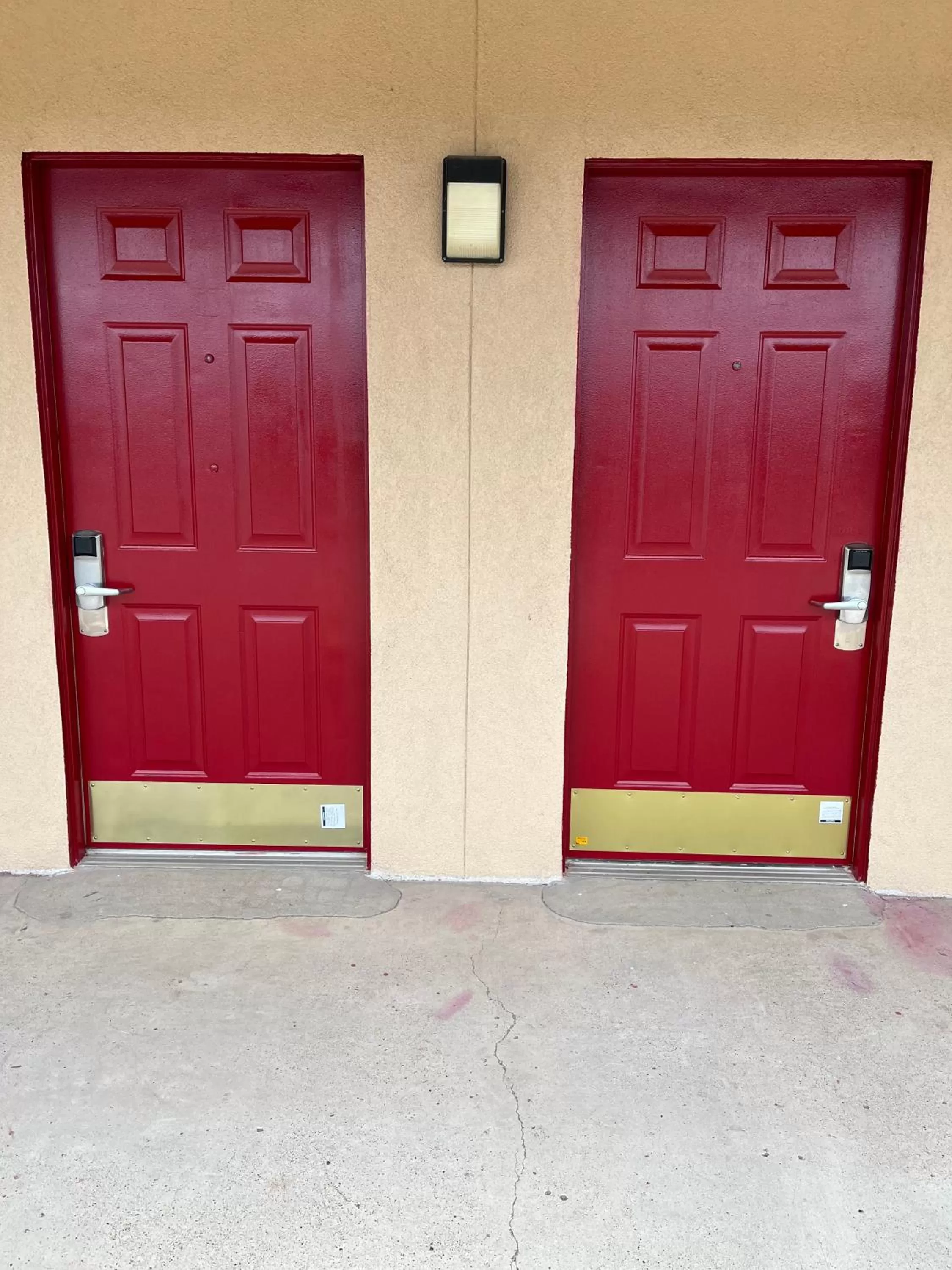 Los Fresnos Inn and Suites