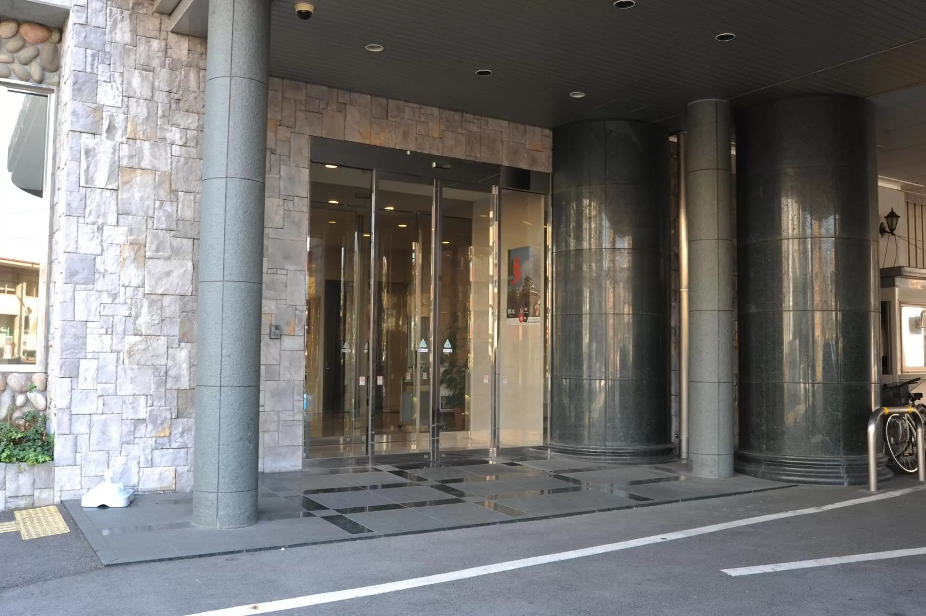 Facade/entrance in Suizenji Comfort Hotel Facade/entrance in Suizenji Comfort Hotel