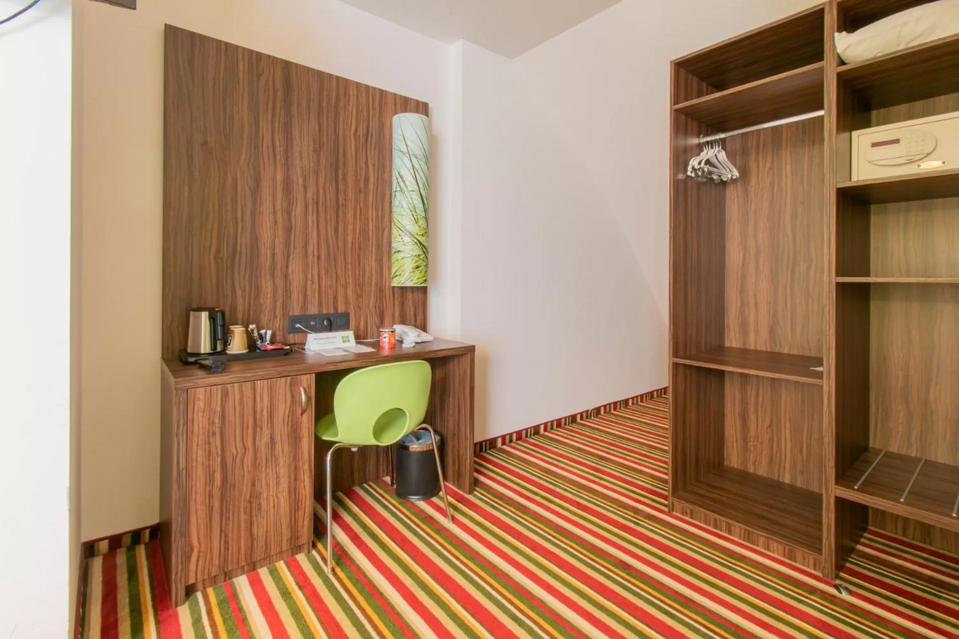 Communal lounge/ TV room in ibis Styles Zeebrugge