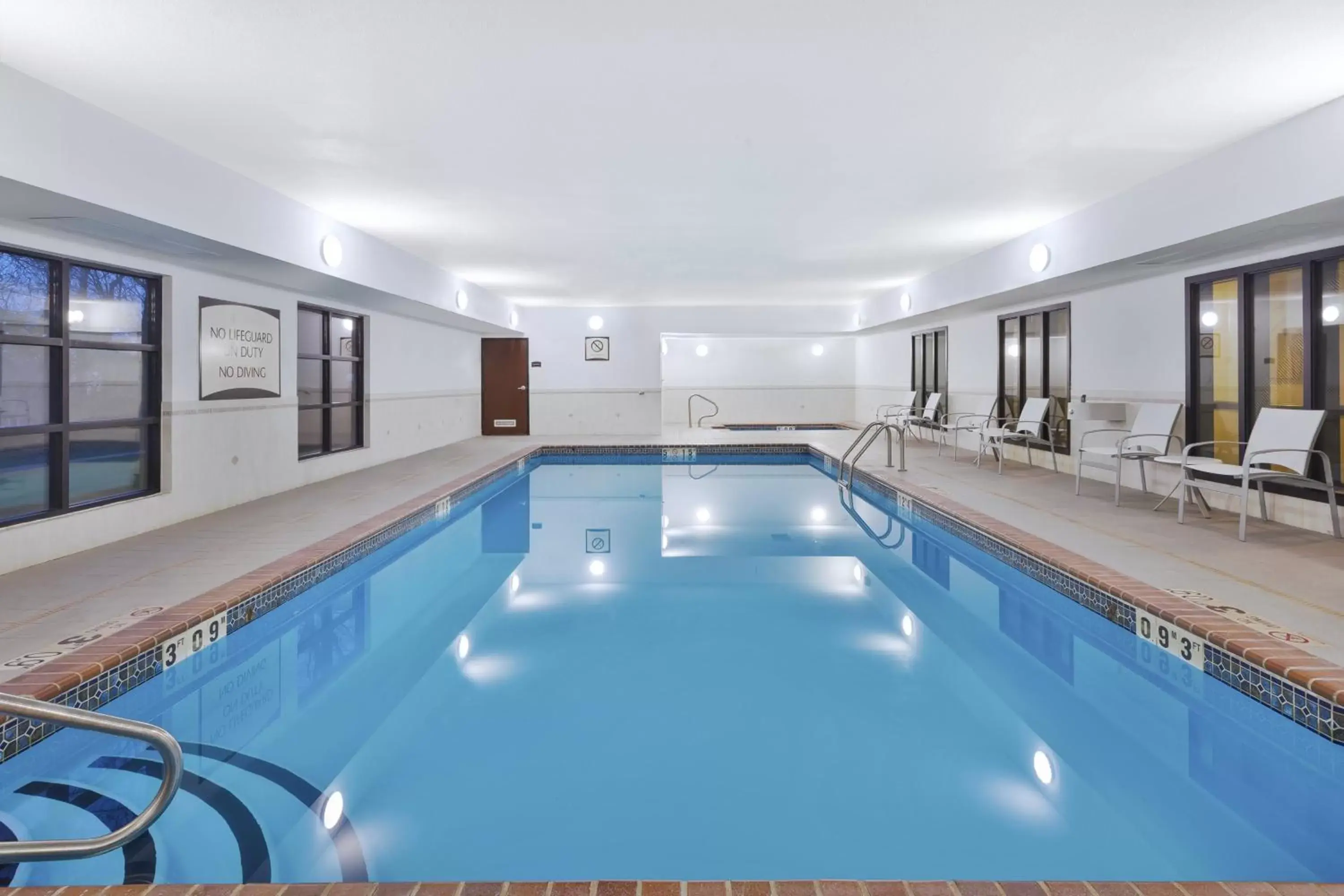 Swimming Pool in Staybridge Suites Columbia-Highway 63 & I-70, an IHG Hotel
