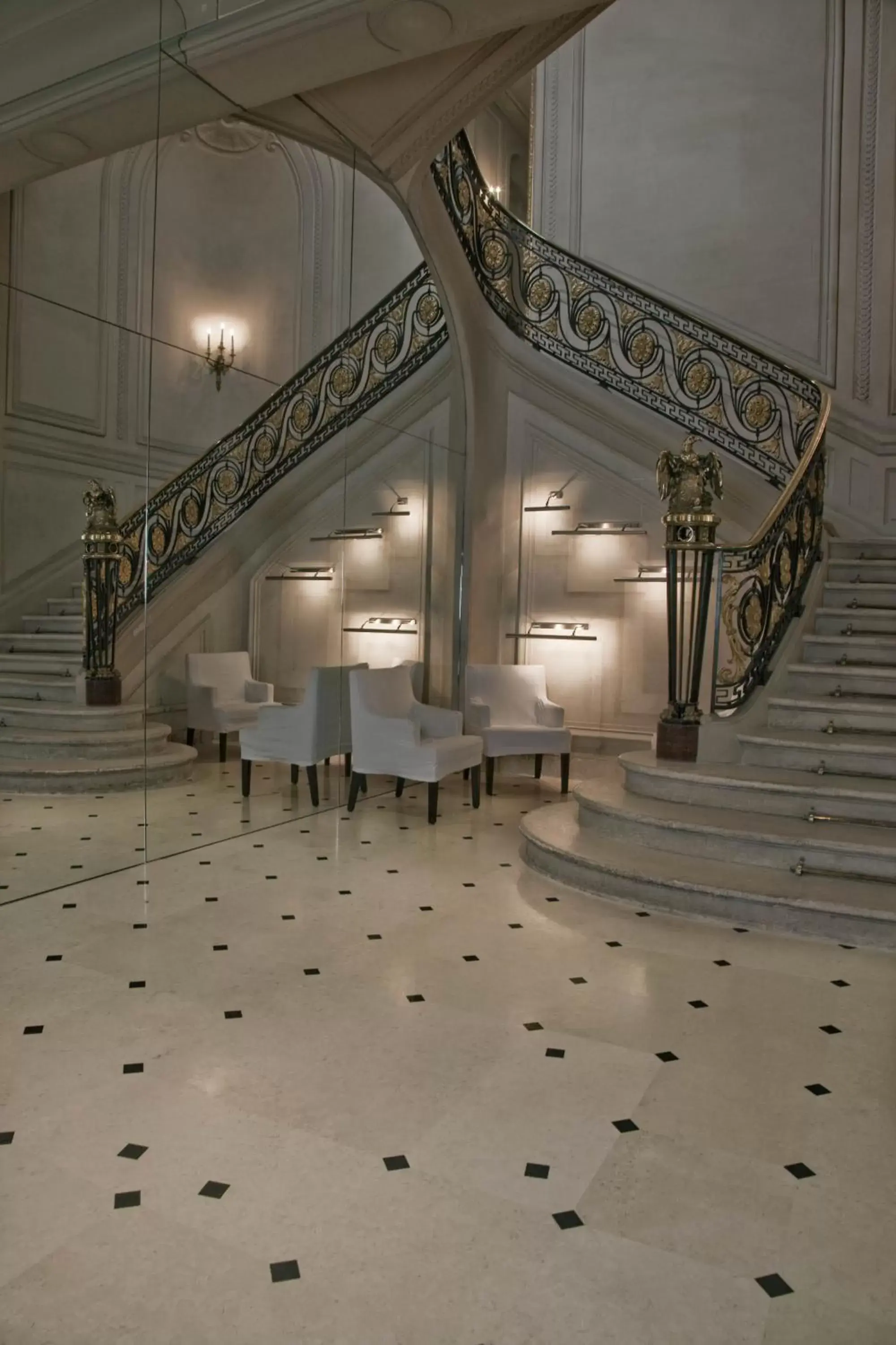 Lobby or reception in La Maison Champs Elysées