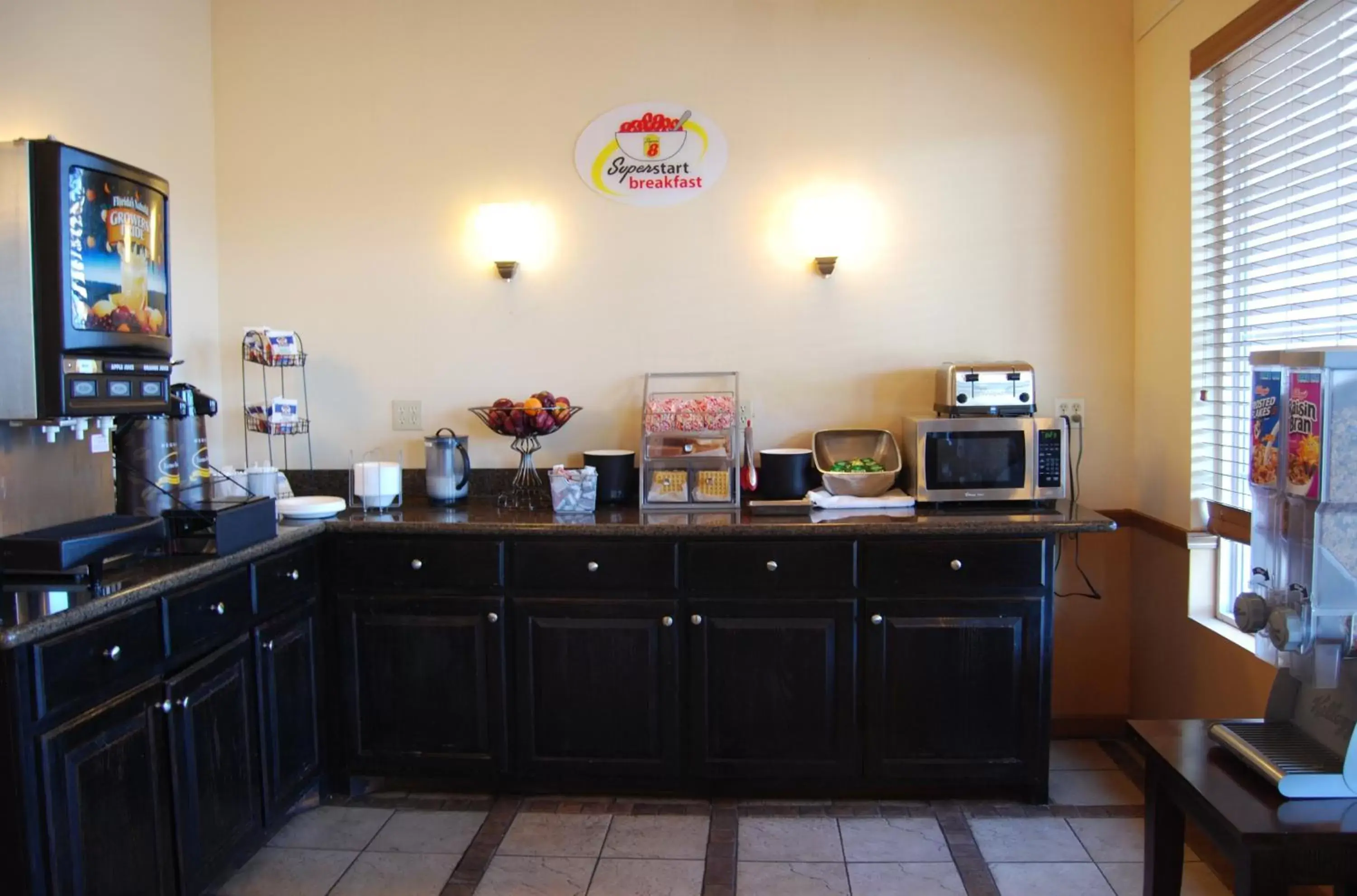 Restaurant/places to eat in Super 8 by Wyndham Oklahoma City Restaurant/places to eat in Super 8 by Wyndham Oklahoma City