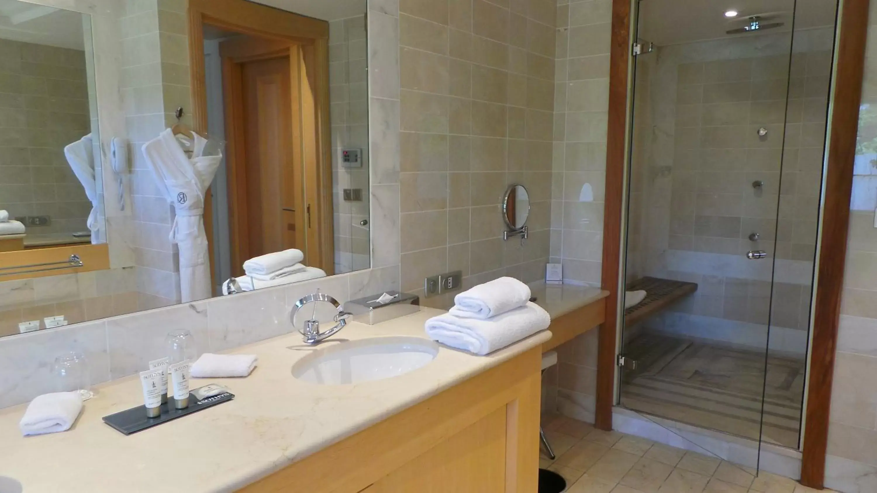 Bathroom in Hotel & Spa Le Pavillon