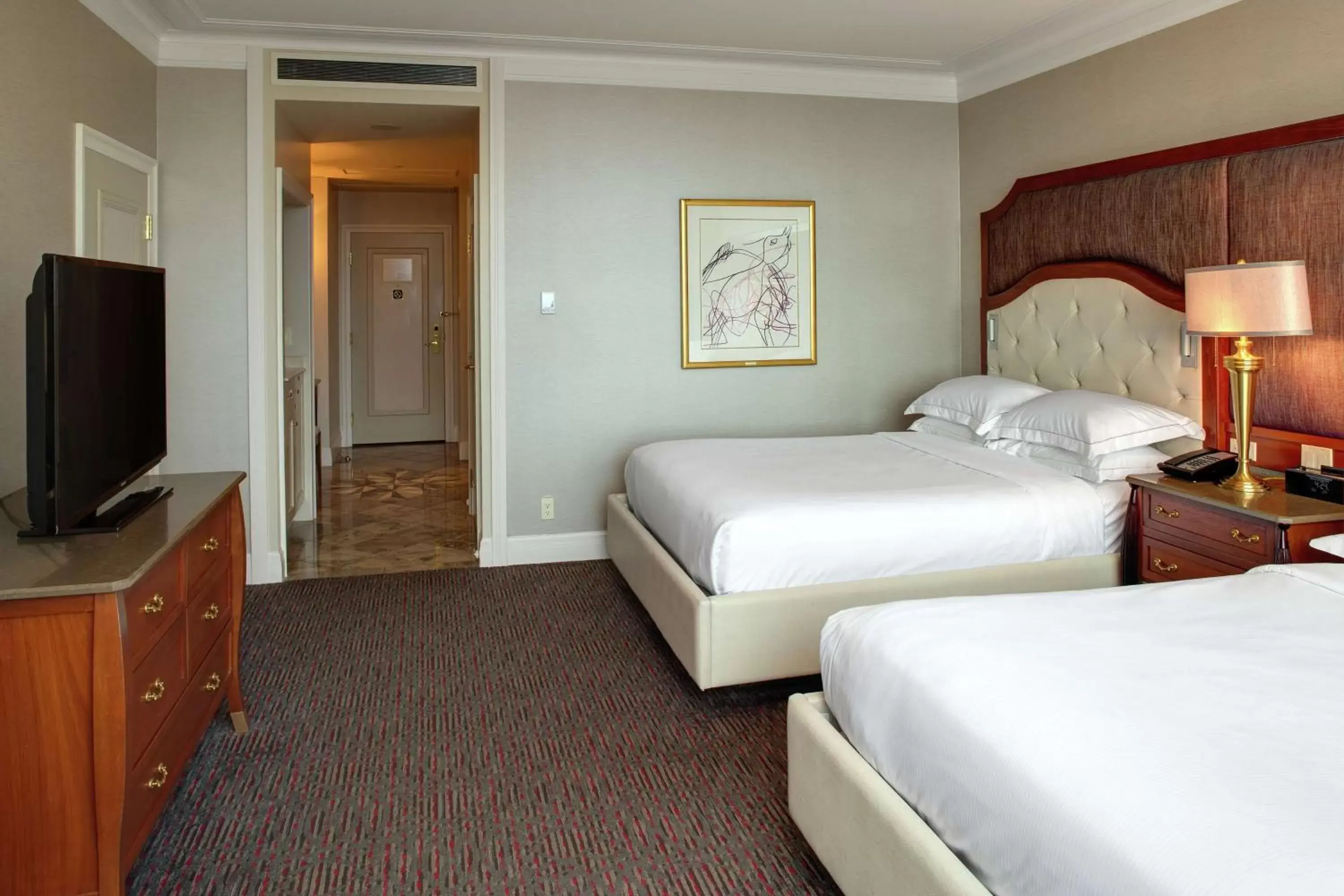Bedroom, Bed in Hilton Lac-Leamy
