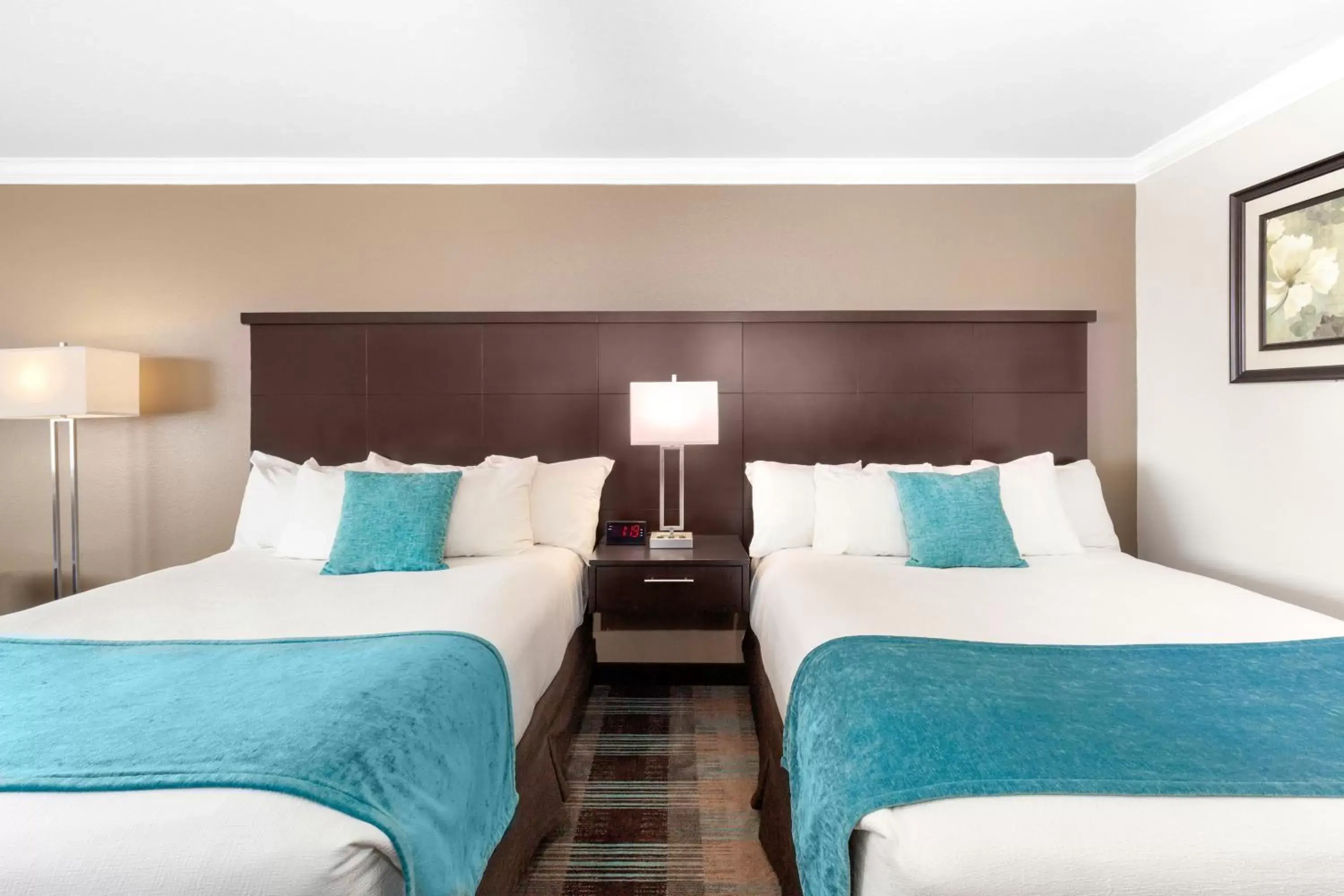 Bed in Inn at Moses Lake Bed in Inn at Moses Lake