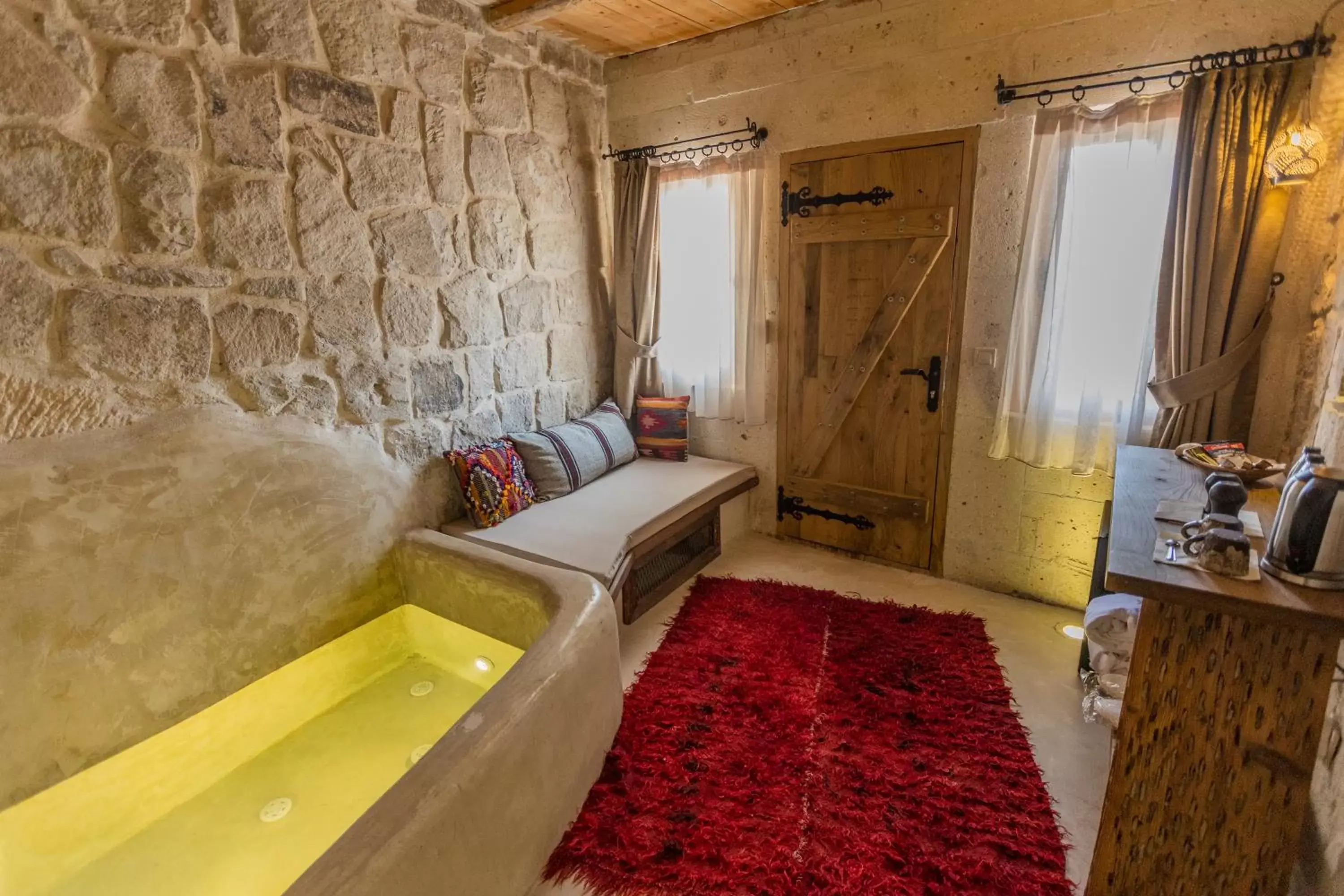 King Room in Doda Artisanal Cave Hotel Adults only