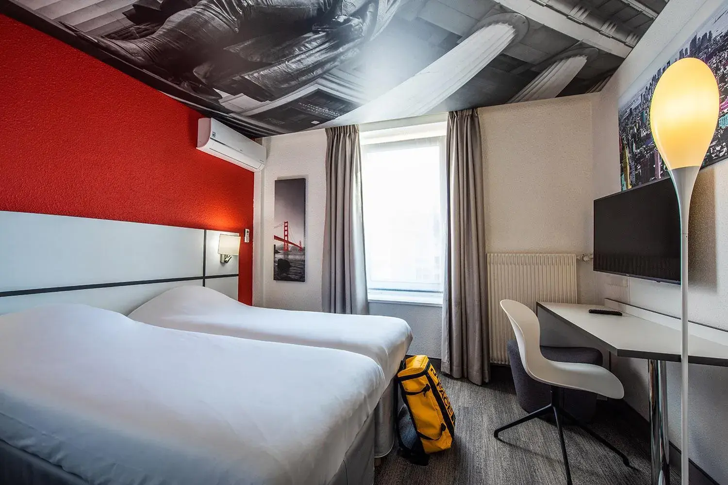 Property building, Bed in Ibis Styles Strasbourg Centre Gare